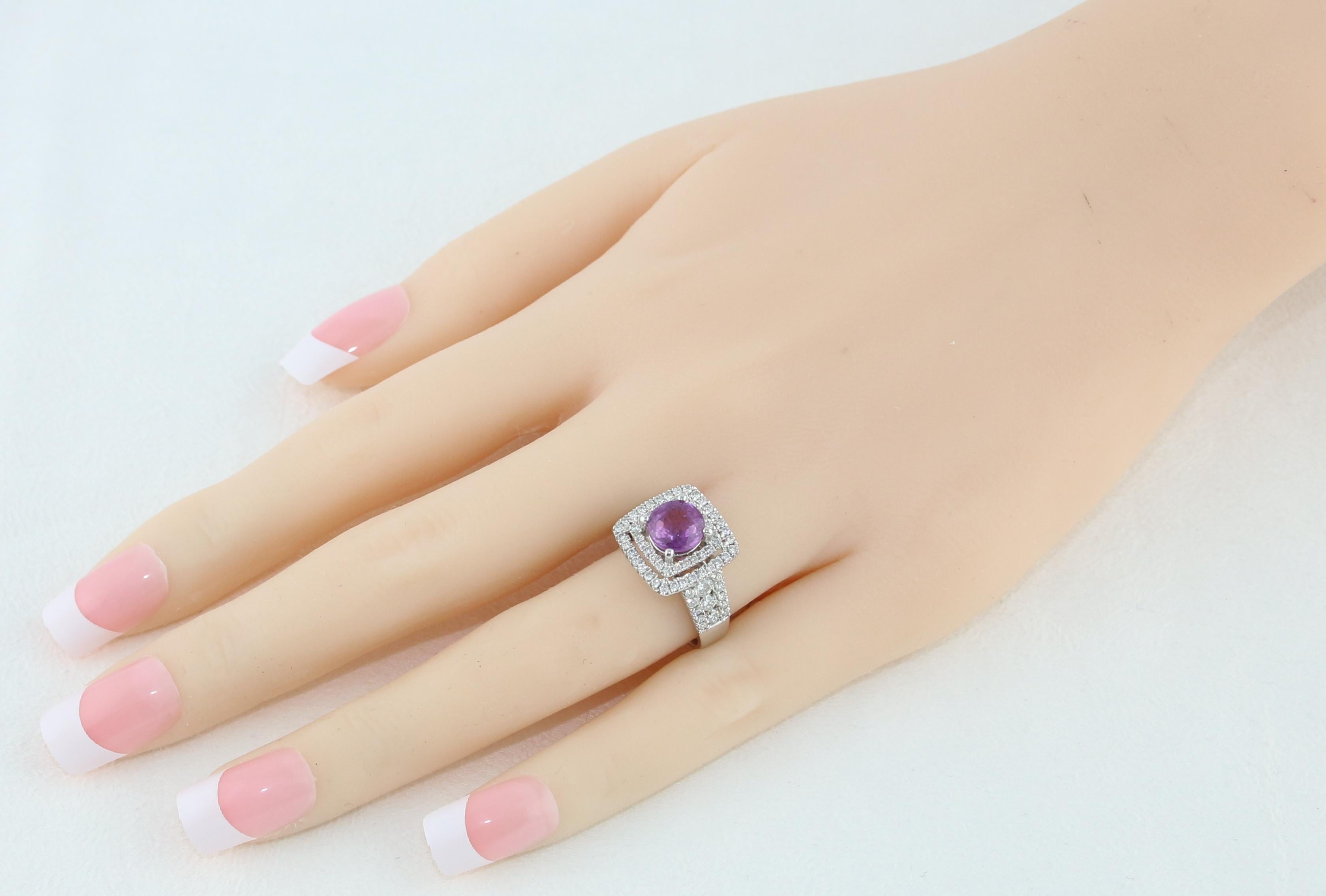 Modern Certified No Heat 1.97 Carat Pinkish Violet Sapphire Diamond Gold Ring For Sale