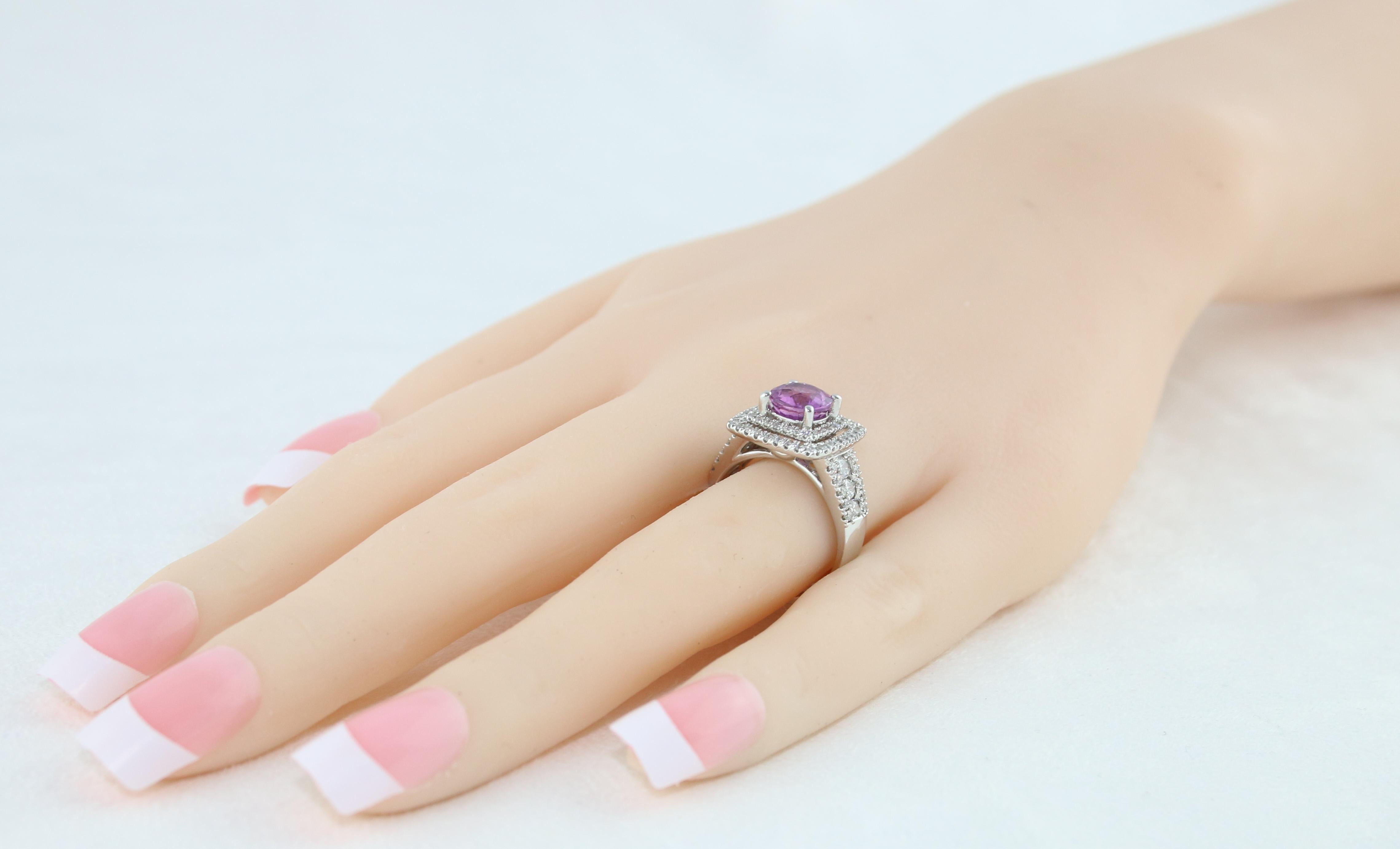 Certified No Heat 1.97 Carat Pinkish Violet Sapphire Diamond Gold Ring In New Condition For Sale In New York, NY