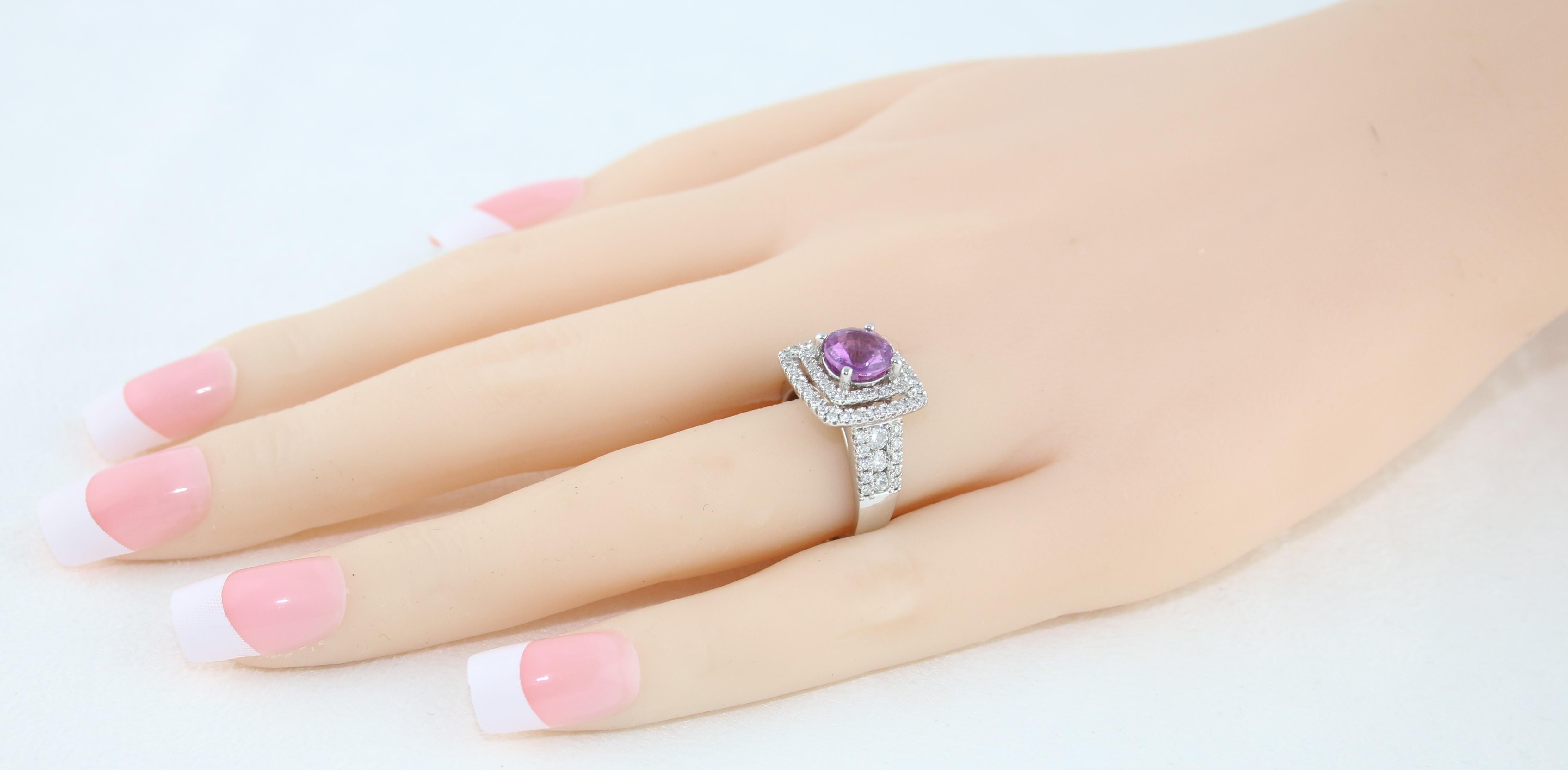 Certified No Heat 1.97 Carat Pinkish Violet Sapphire Diamond Gold Ring For Sale 1