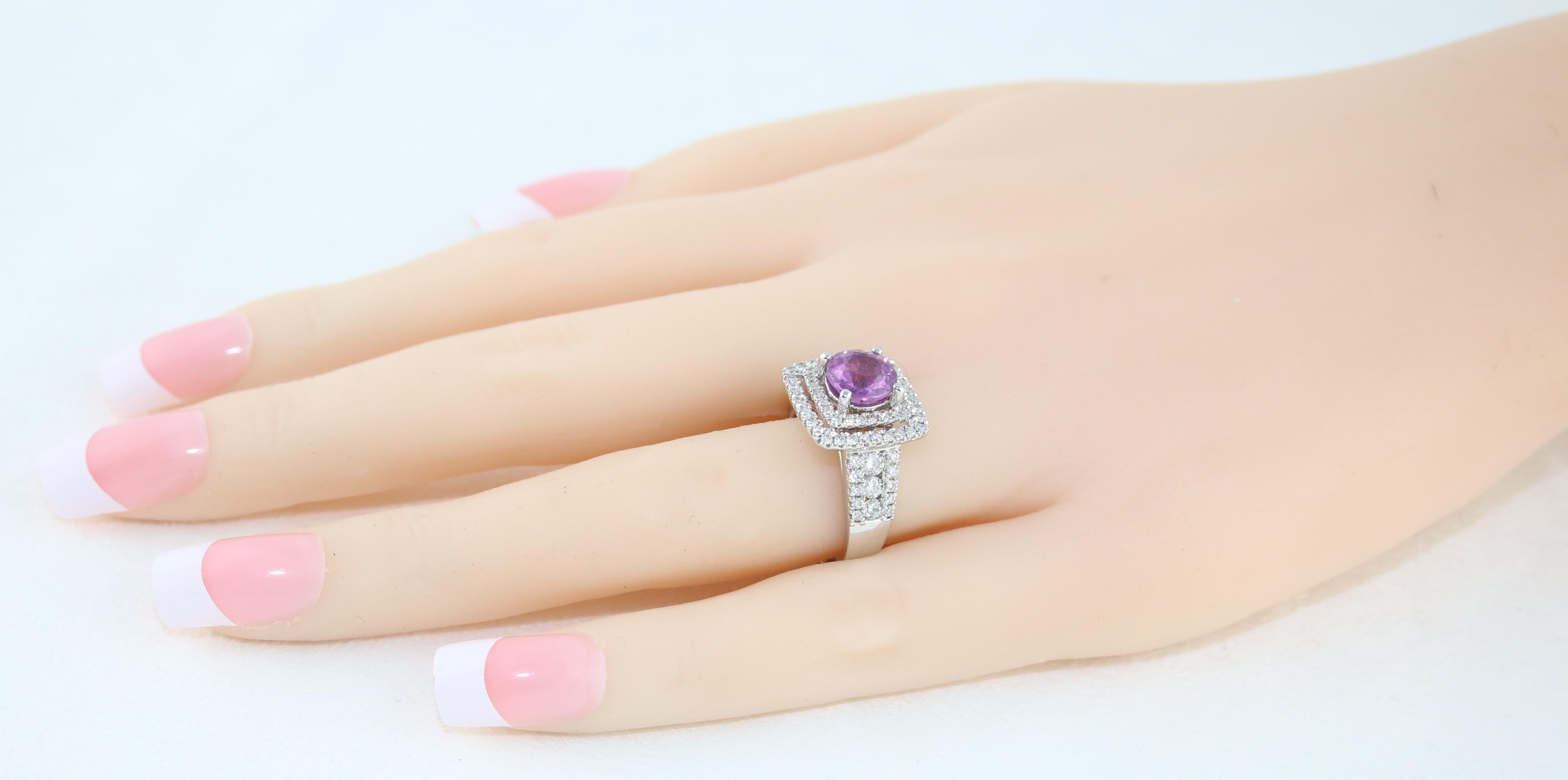 Certified No Heat 1.97 Carat Pinkish Violet Sapphire Diamond Gold Ring For Sale 2