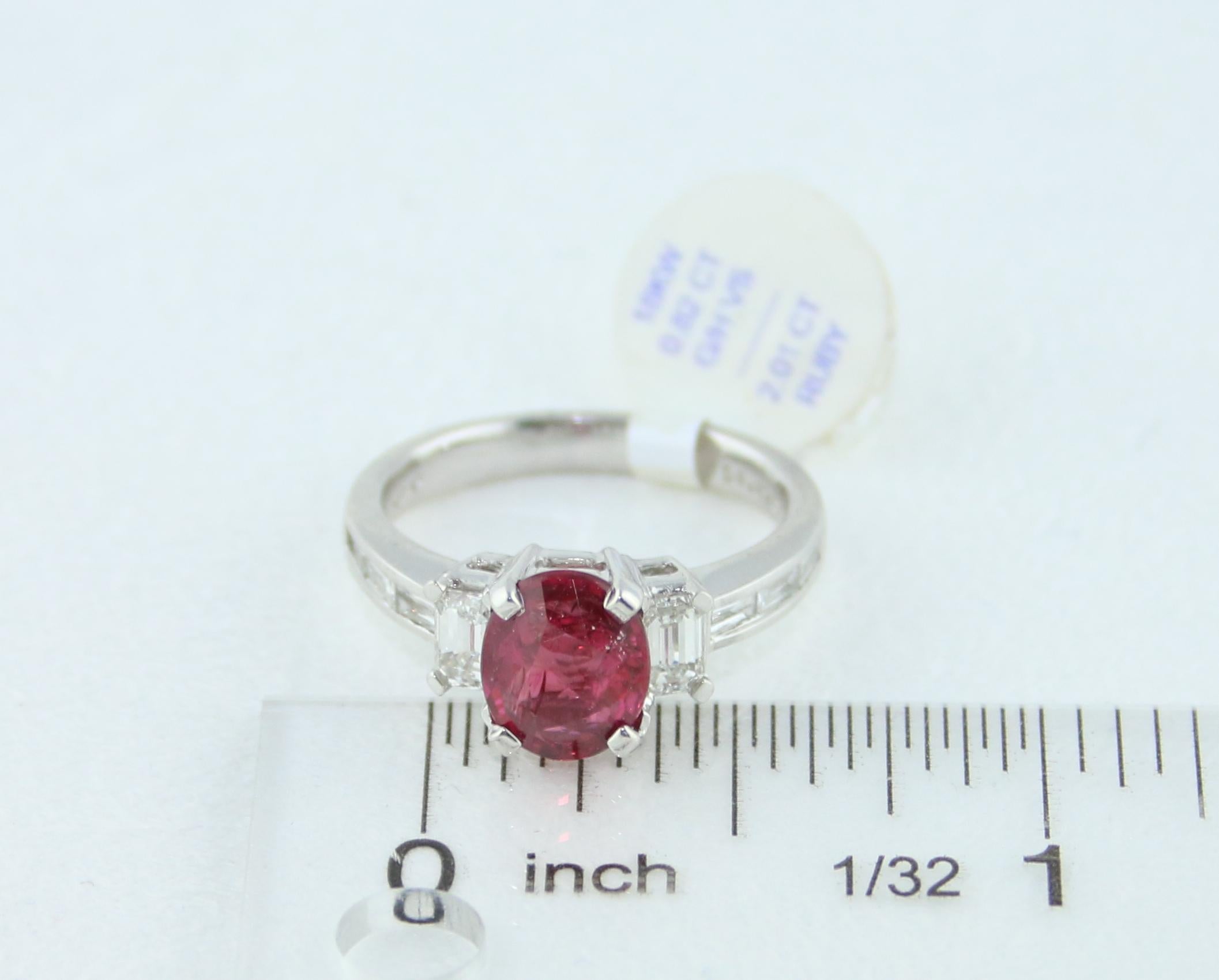 Certified No Heat 2.01 Carat Oval Ruby Diamond Three-Stone Gold Ring For Sale 2