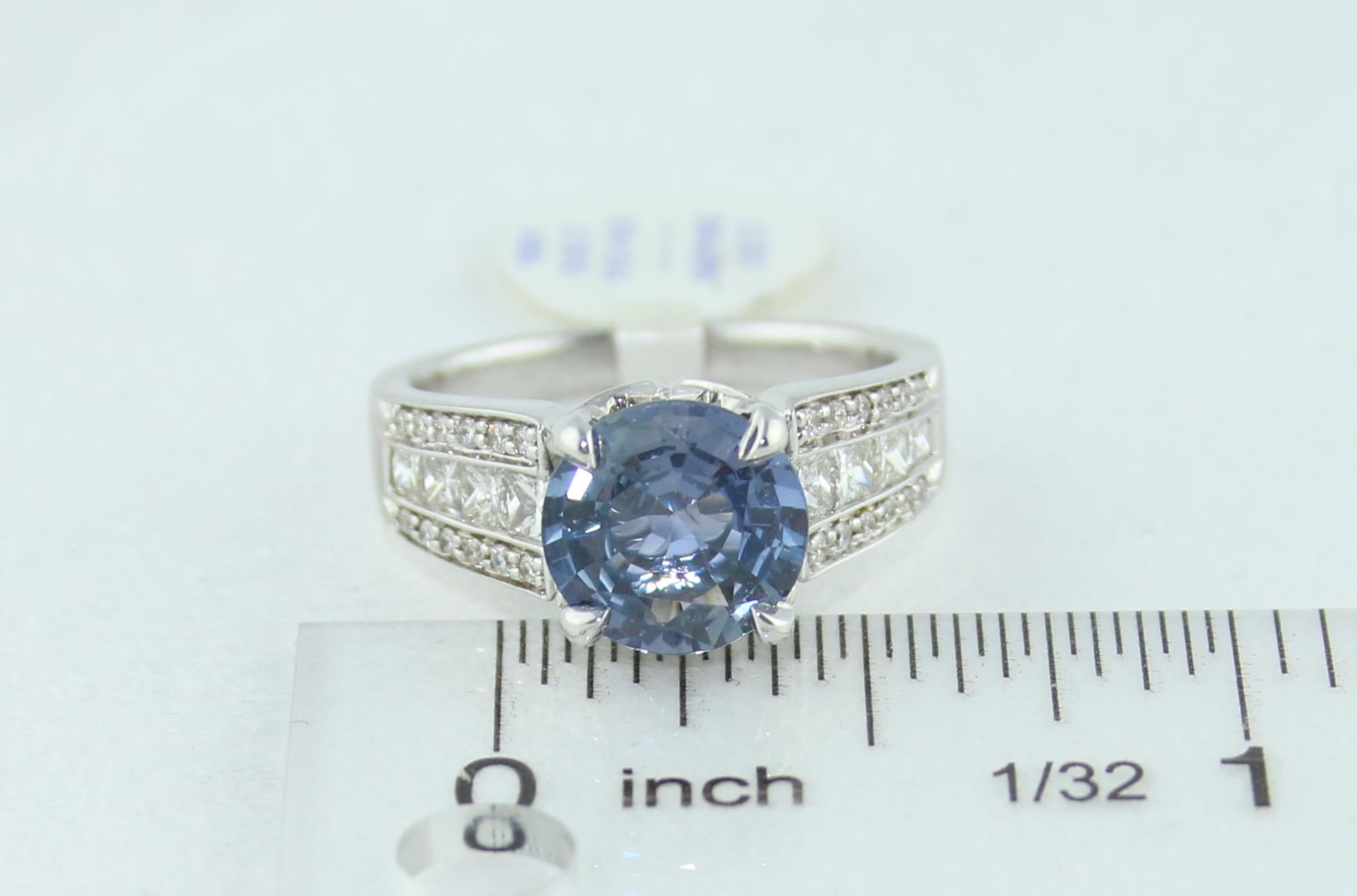 Certified No Heat 3.02 Carat Round Blue Sapphire and Diamond Gold Ring 2