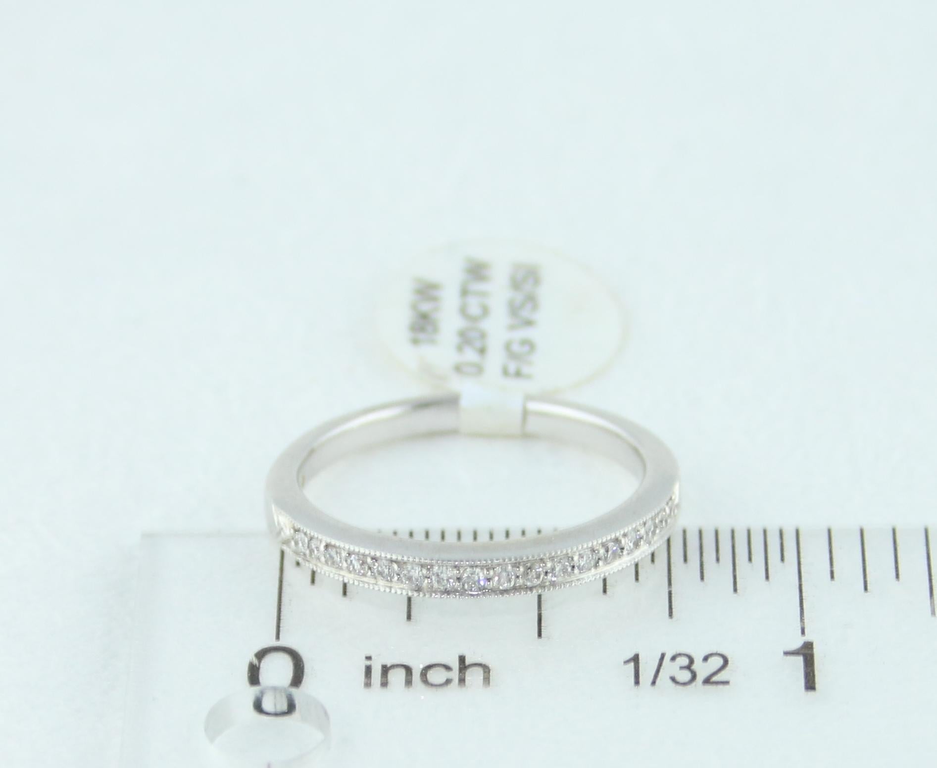 Certified No Heat 4.22 Carat Cushion Blue Sapphire Diamond Gold Ring & Band Set For Sale 5