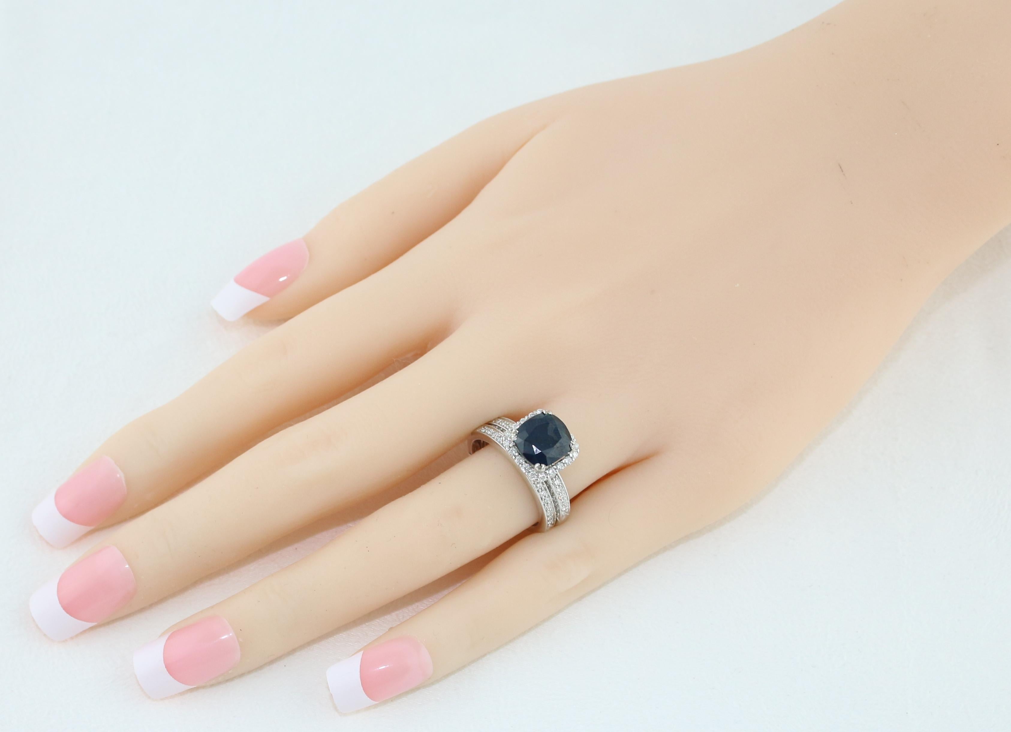 Cushion Cut Certified No Heat 4.22 Carat Cushion Blue Sapphire Diamond Gold Ring & Band Set For Sale