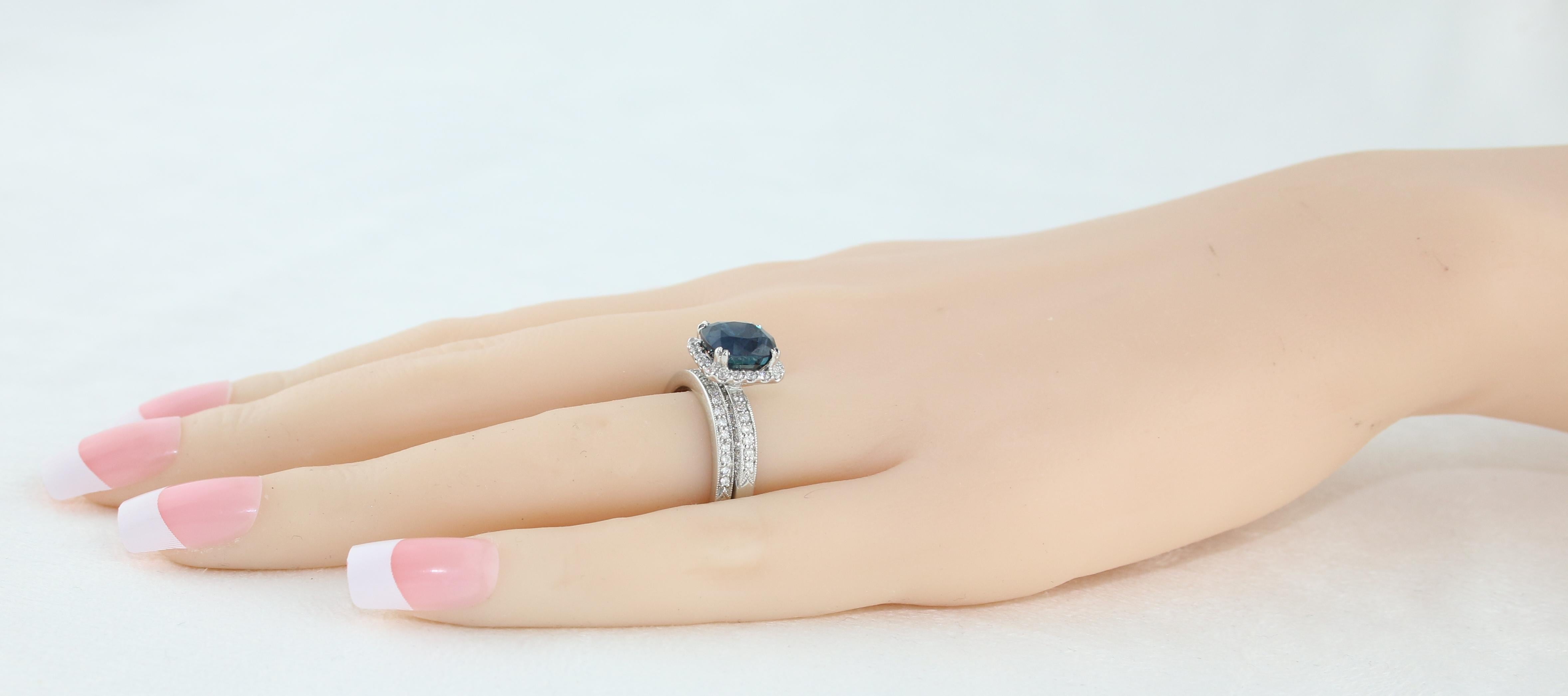 Women's Certified No Heat 4.22 Carat Cushion Blue Sapphire Diamond Gold Ring & Band Set For Sale