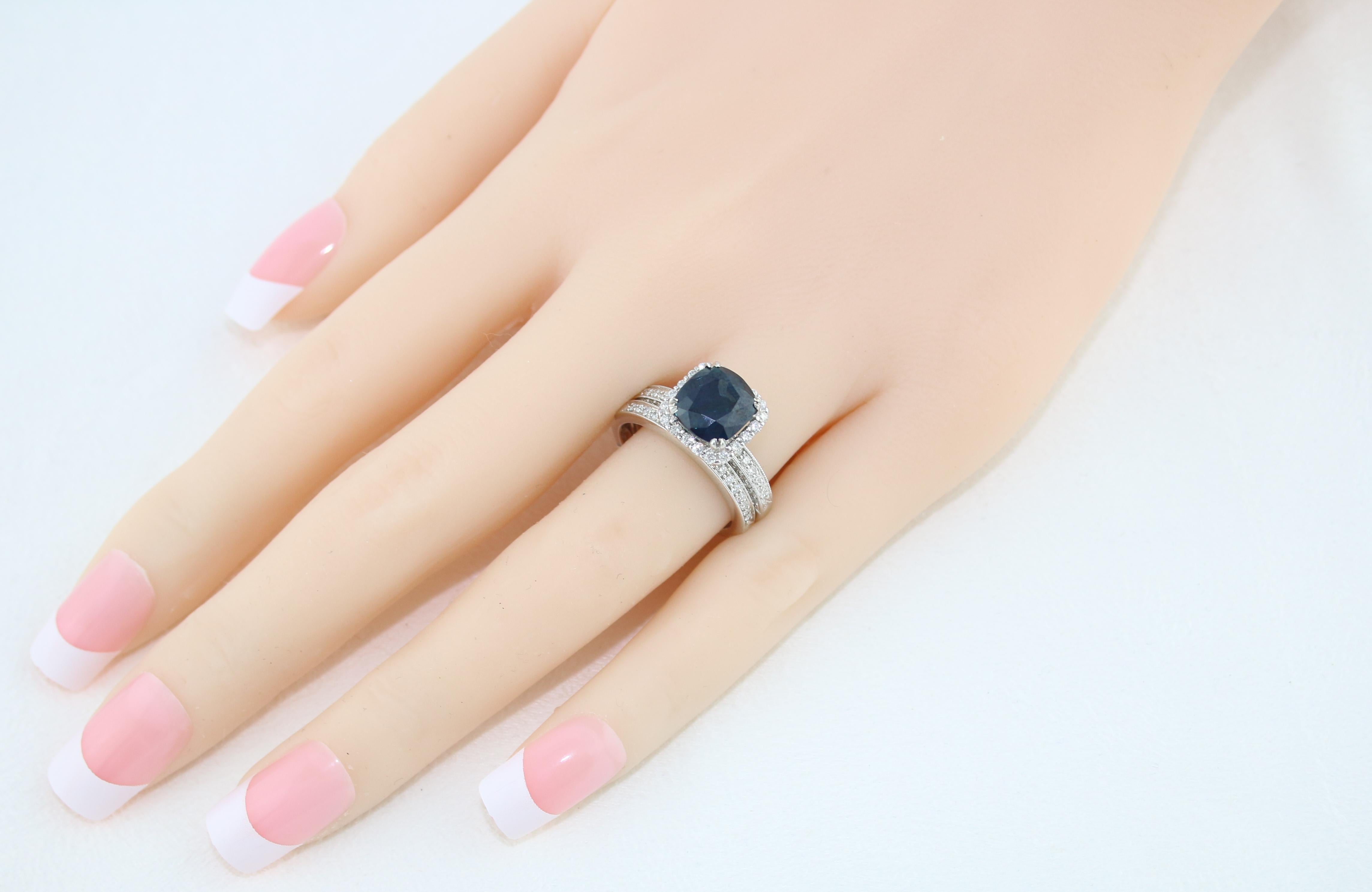 Certified No Heat 4.22 Carat Cushion Blue Sapphire Diamond Gold Ring & Band Set For Sale 2