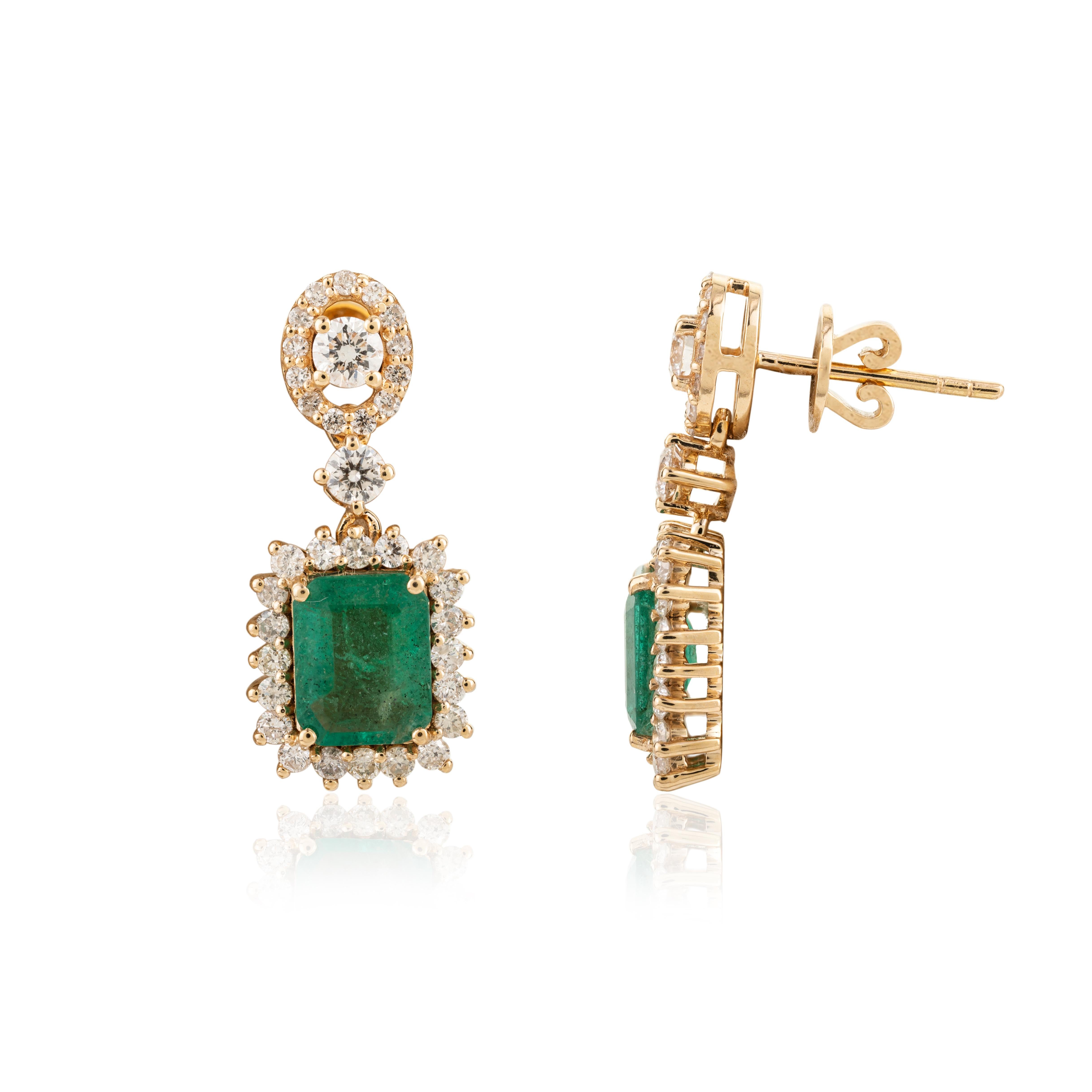 Certified Octagon Emerald and Diamond Halo Dangle Earrings in 18k Yellow Gold In New Condition For Sale In Houston, TX