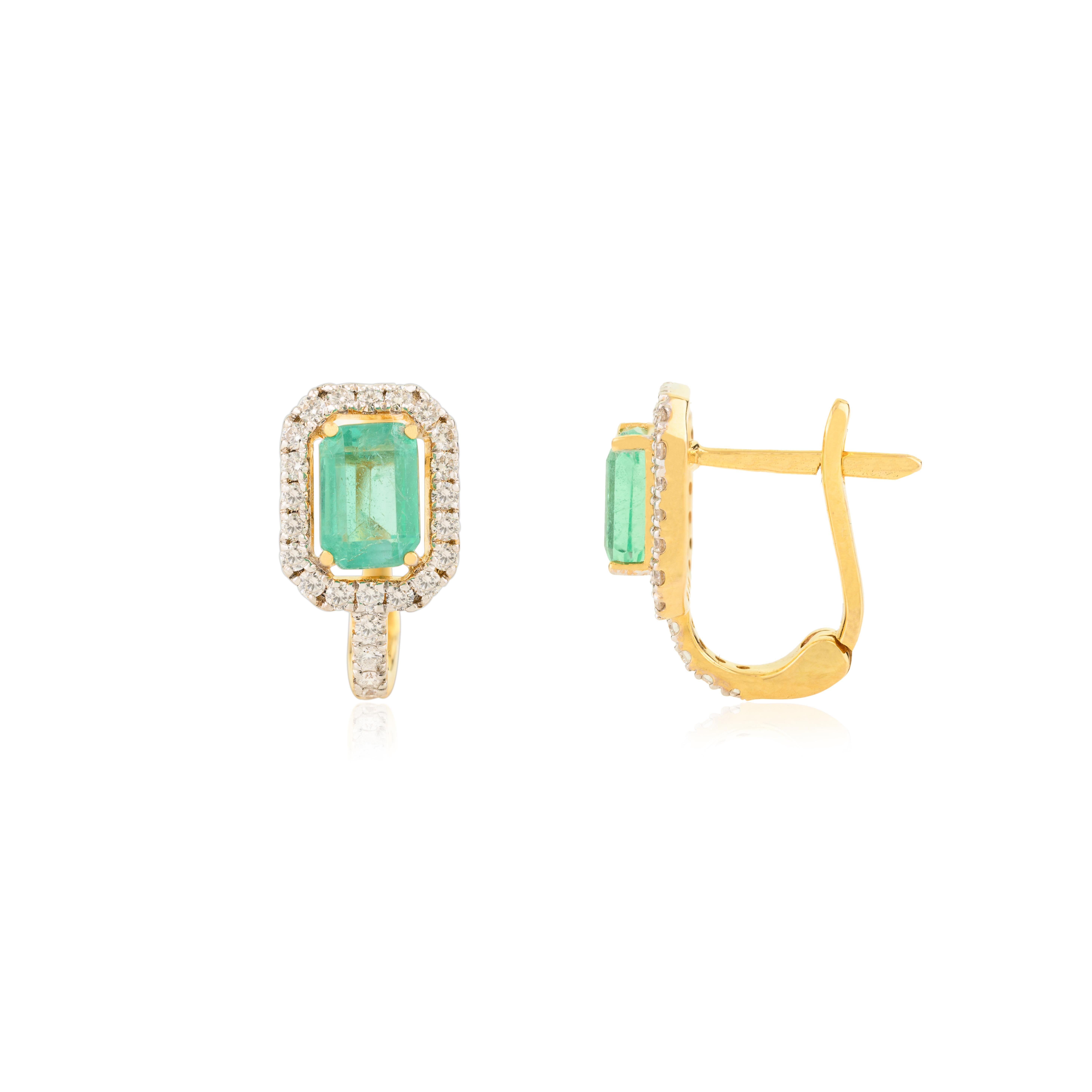 Pendientes de clip de oro amarillo de 14k con esmeraldas octogonales certificadas y halo de diamantes en venta 3