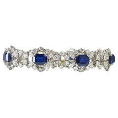 Bracelet en platine avec saphir bleu de forme octogonale et diamants de différentes formes certifiés