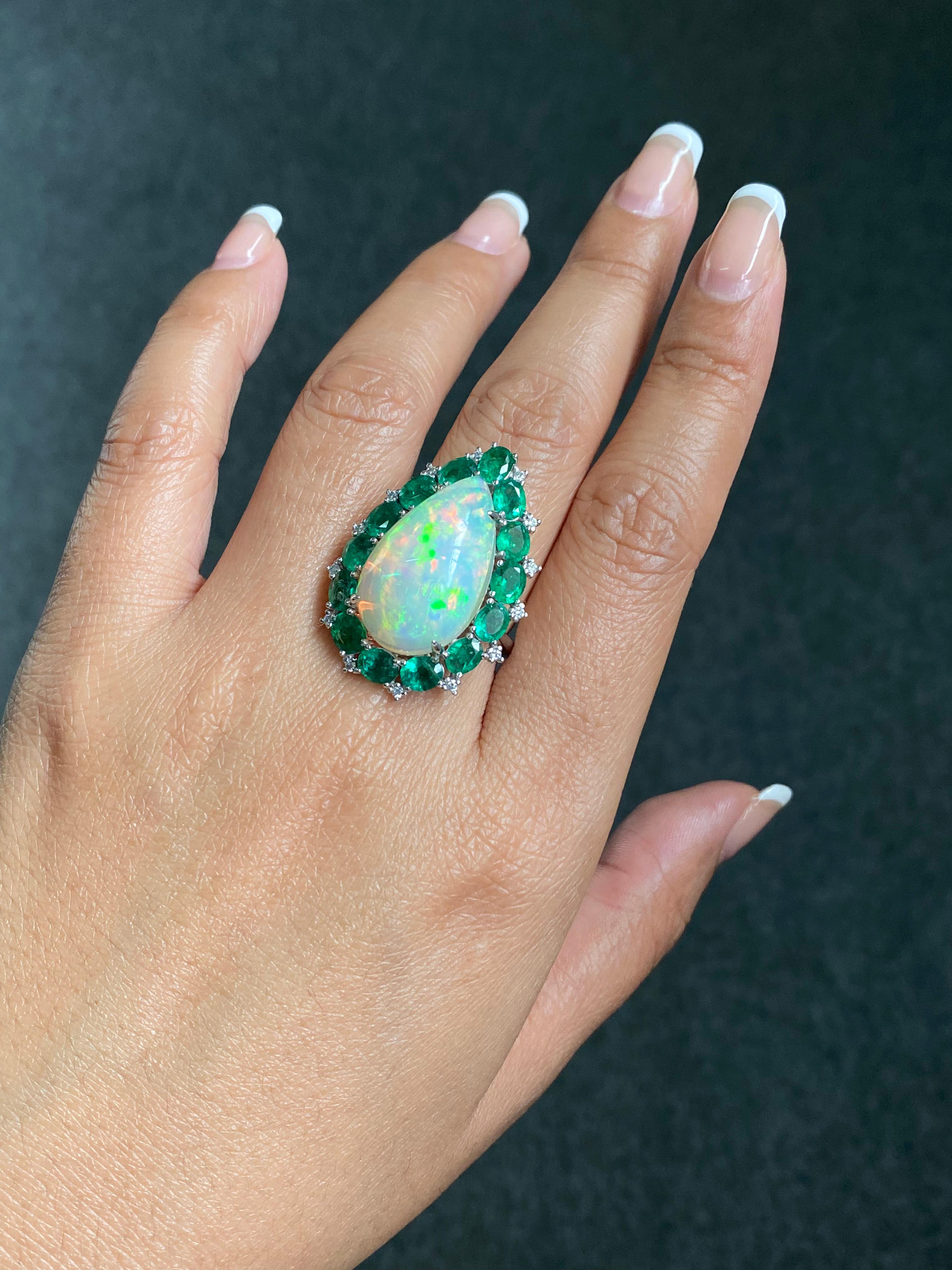 Certified Opal and Emerald Cocktail Ring Set In 18 K White Gold For Sale 2