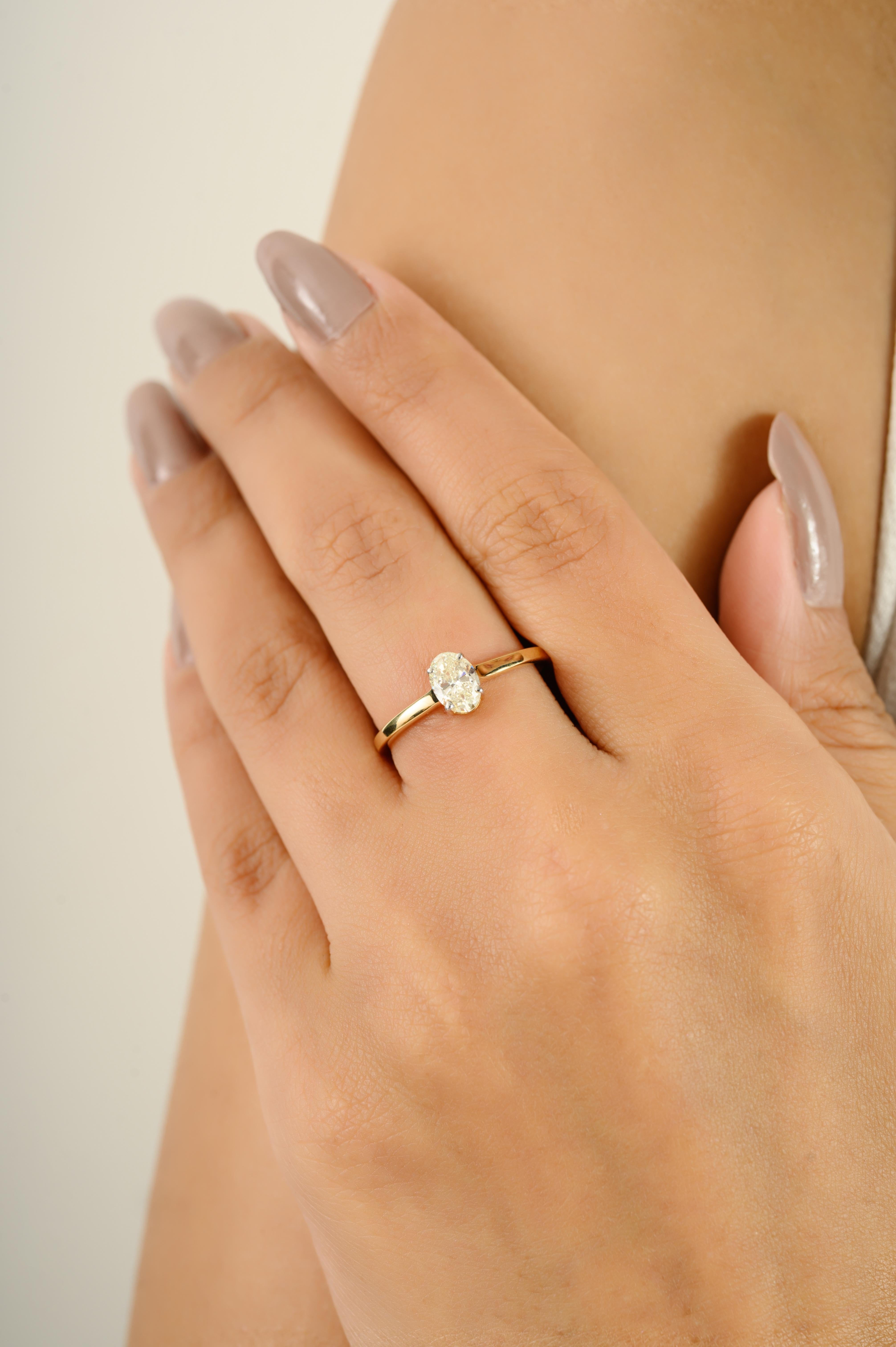 En vente :  Bague de fiançailles pour elle en or jaune 18k avec un solitaire en diamant ovale certifié 6
