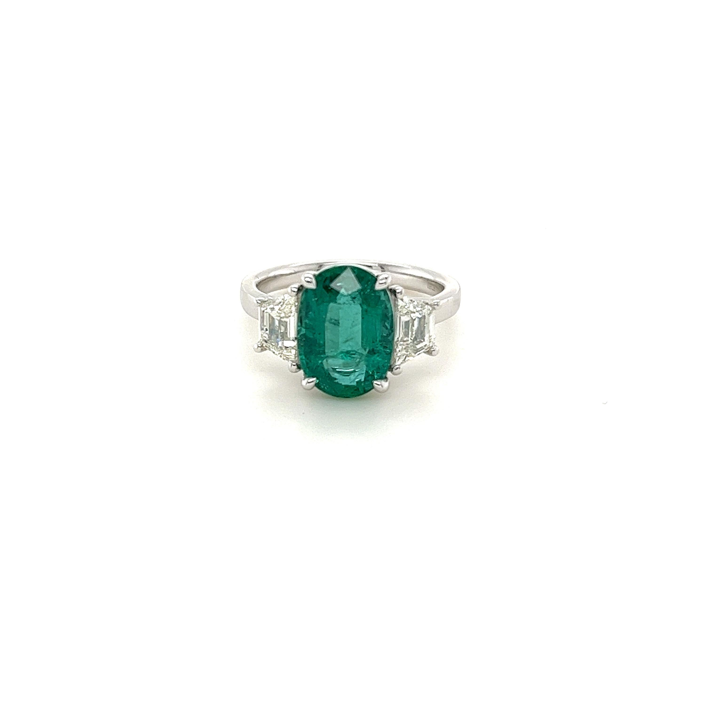 Certified Oval Emerald & Diamond Three Stone Ring in Platinum In New Condition For Sale In Great Neck, NY