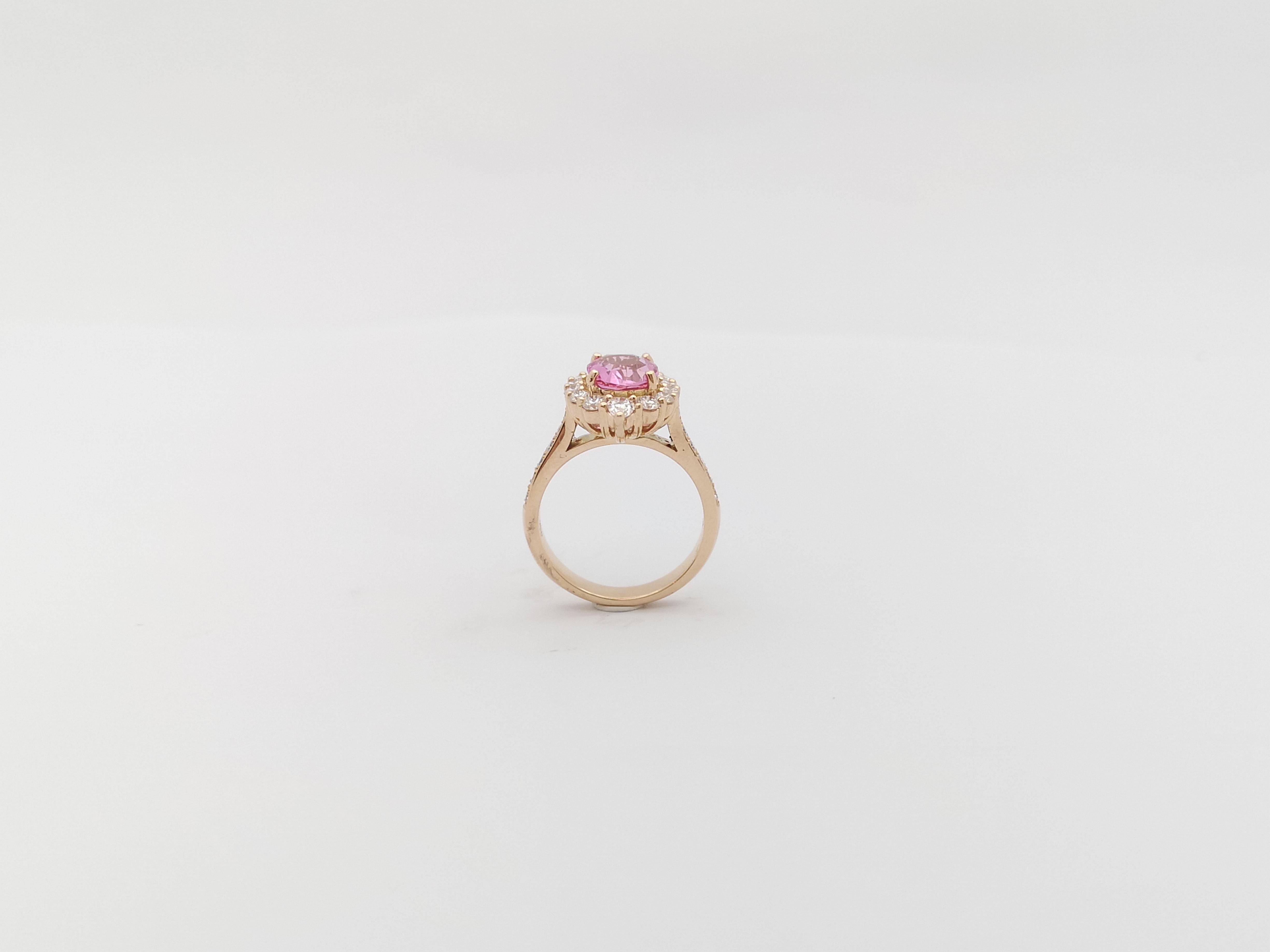 Certified Padparadscha with Diamond Ring Set in 18 Karat Rose Gold Settings For Sale 4