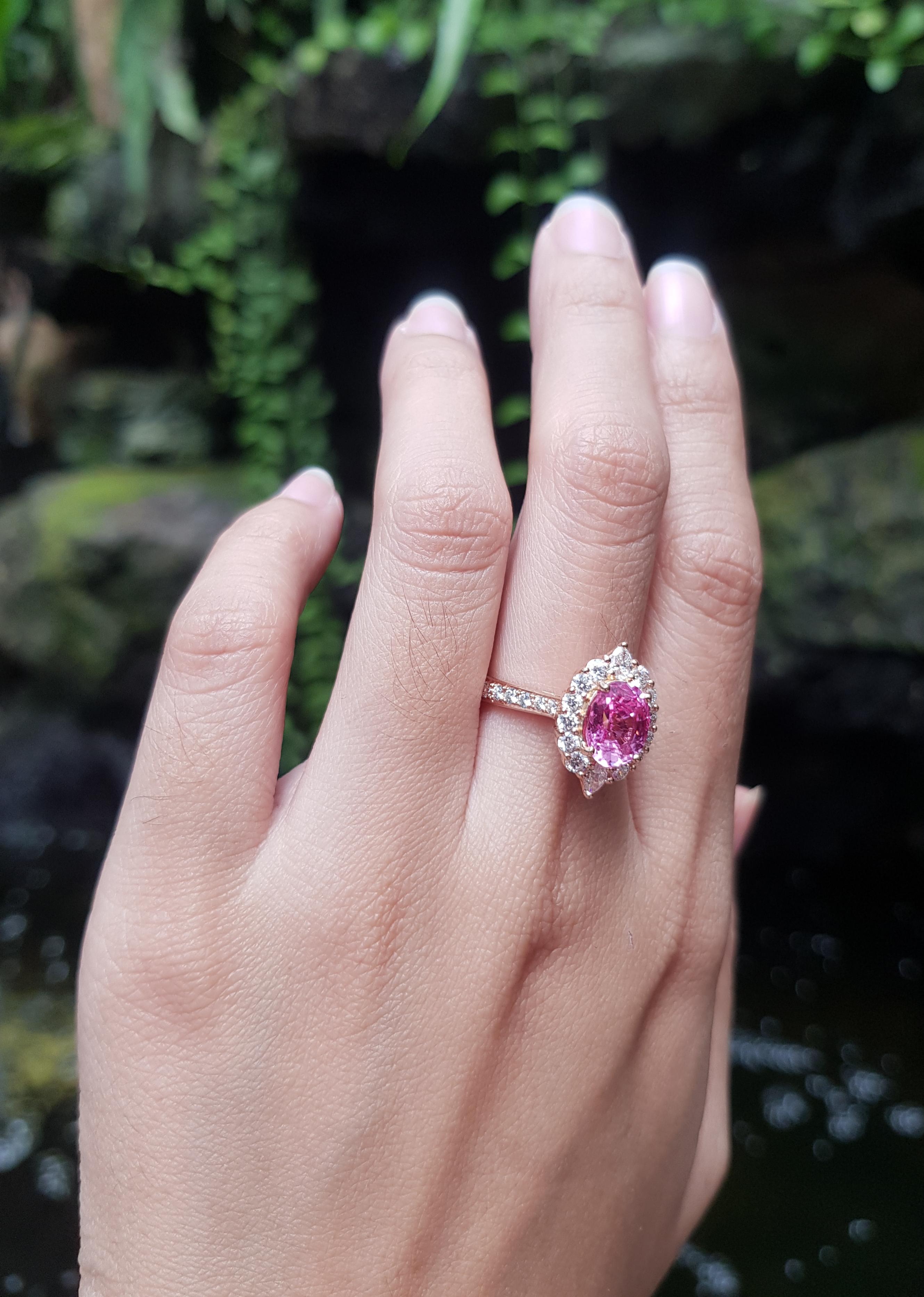 Oval Cut Certified Padparadscha with Diamond Ring Set in 18 Karat Rose Gold Settings For Sale