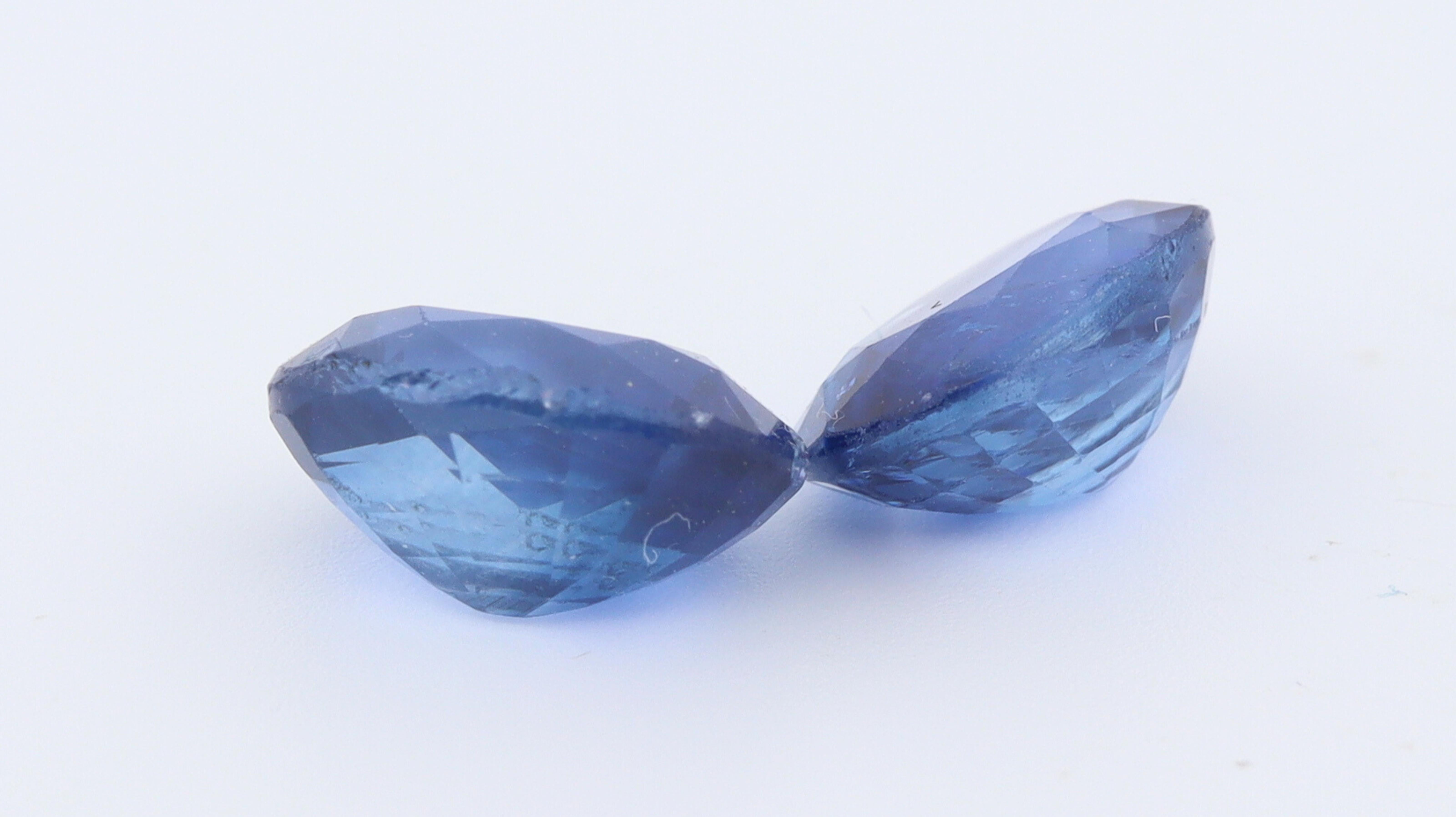 Certified Pair of Oval Blue Sapphires from Sri Lanka - 2.82ct For Sale 1
