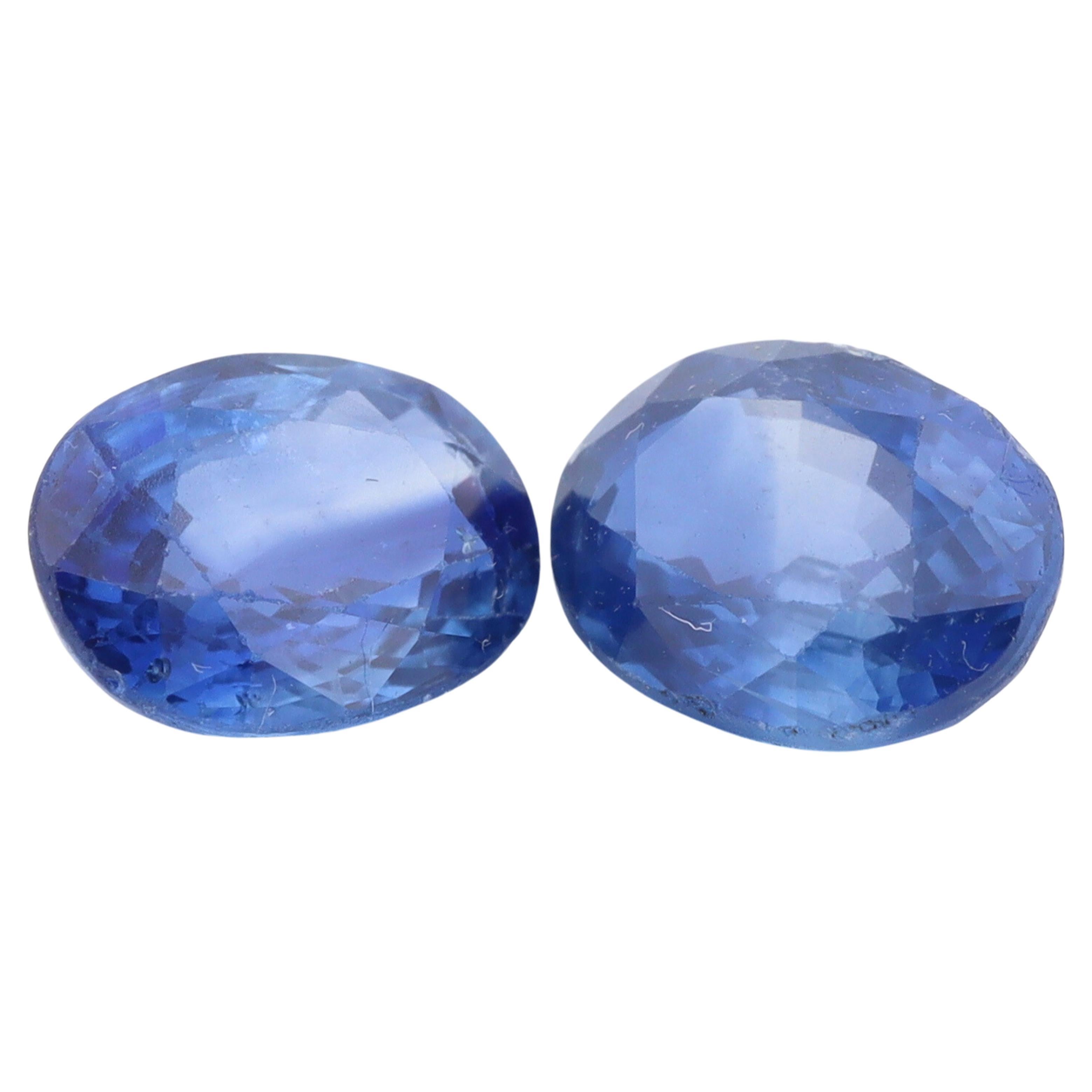 Certified Pair of Oval Blue Sapphires from Sri Lanka - 2.82ct For Sale