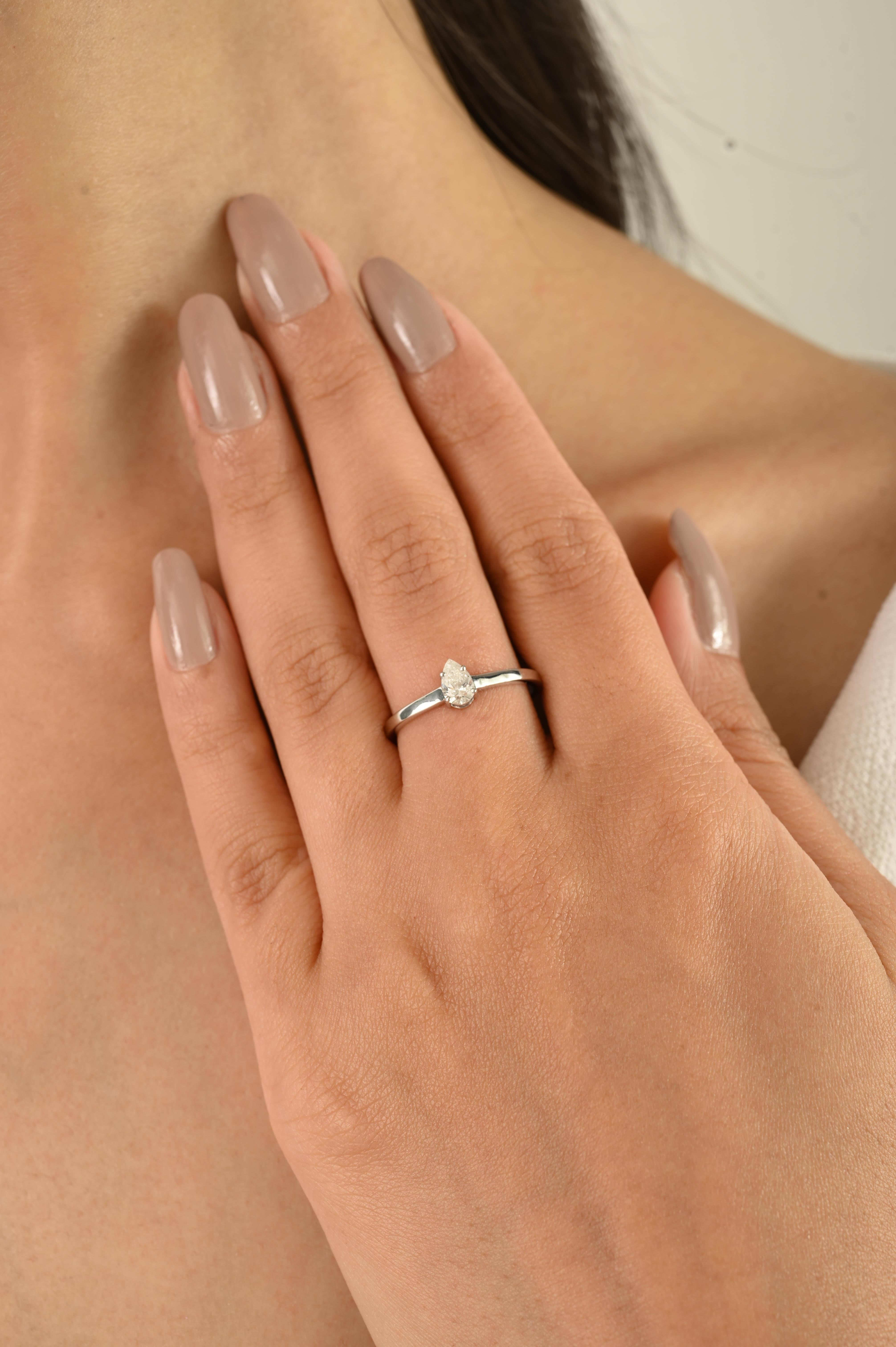 En vente :  Bague solitaire en or blanc massif 14kt avec diamant naturel certifié taille poire 6
