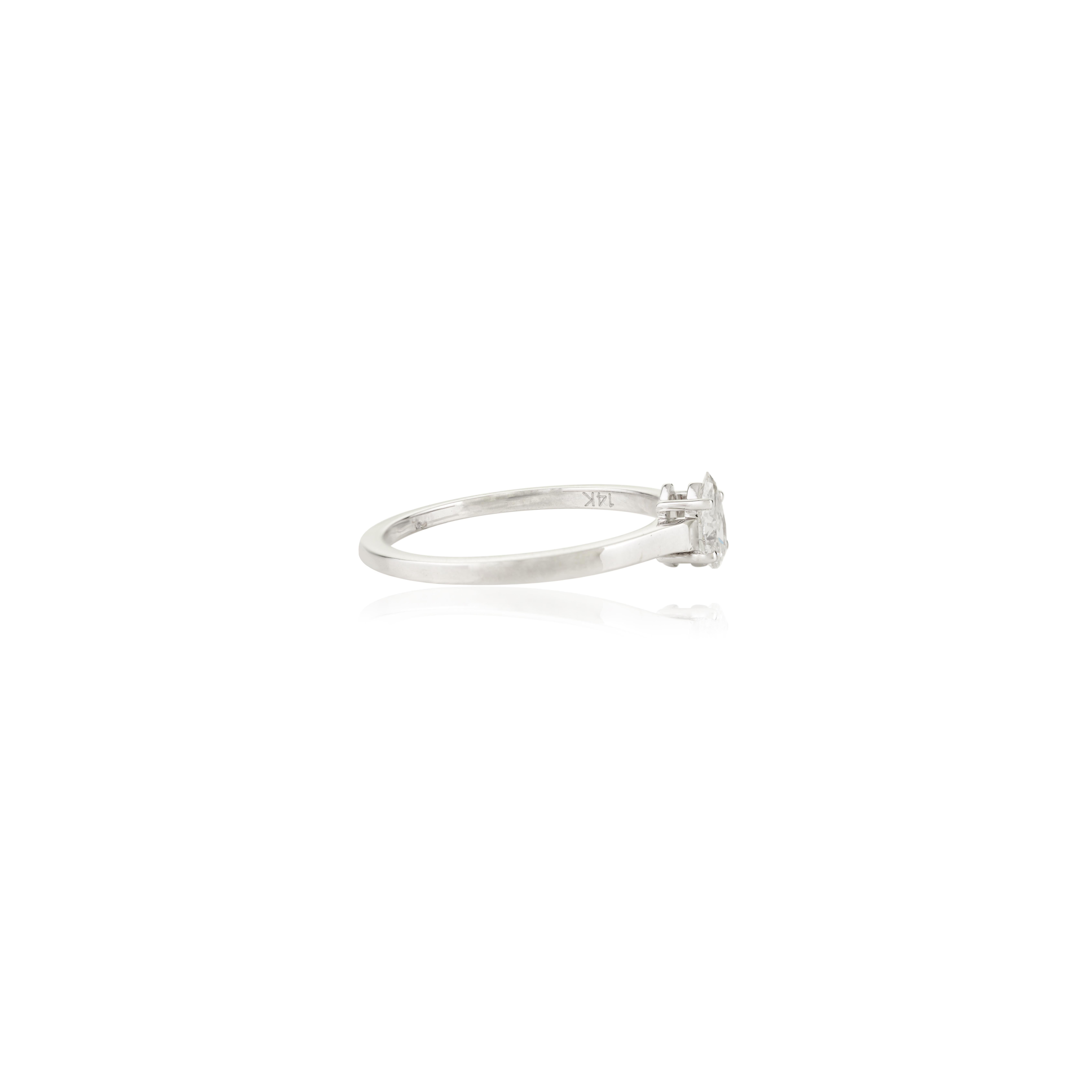 En vente :  Bague solitaire en or blanc massif 14kt avec diamant naturel certifié taille poire 9