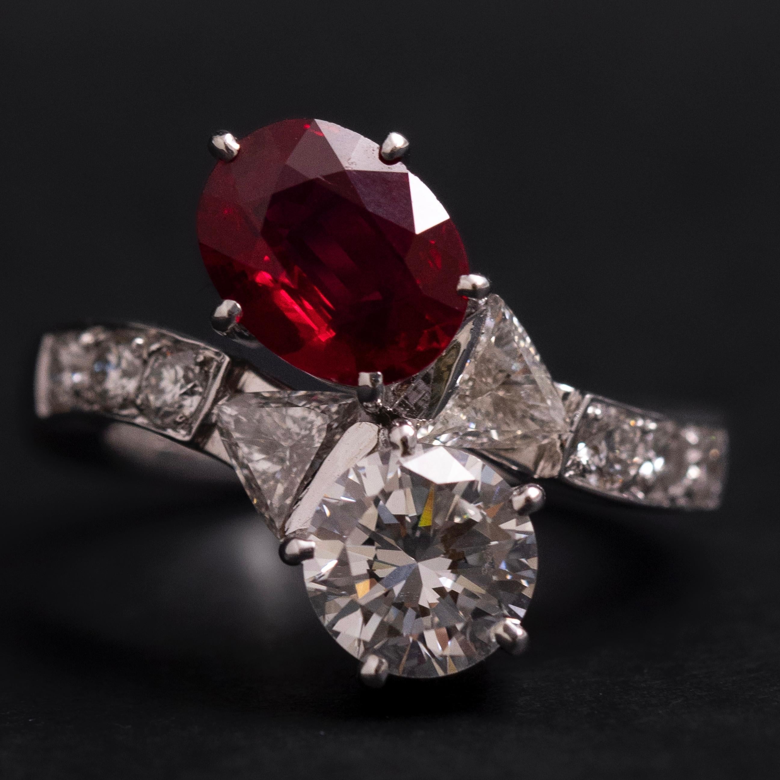 Certified Pigeon's Blood Burmese Burma Ruby Diamond Toi et Moi Engagement Ring For Sale 7