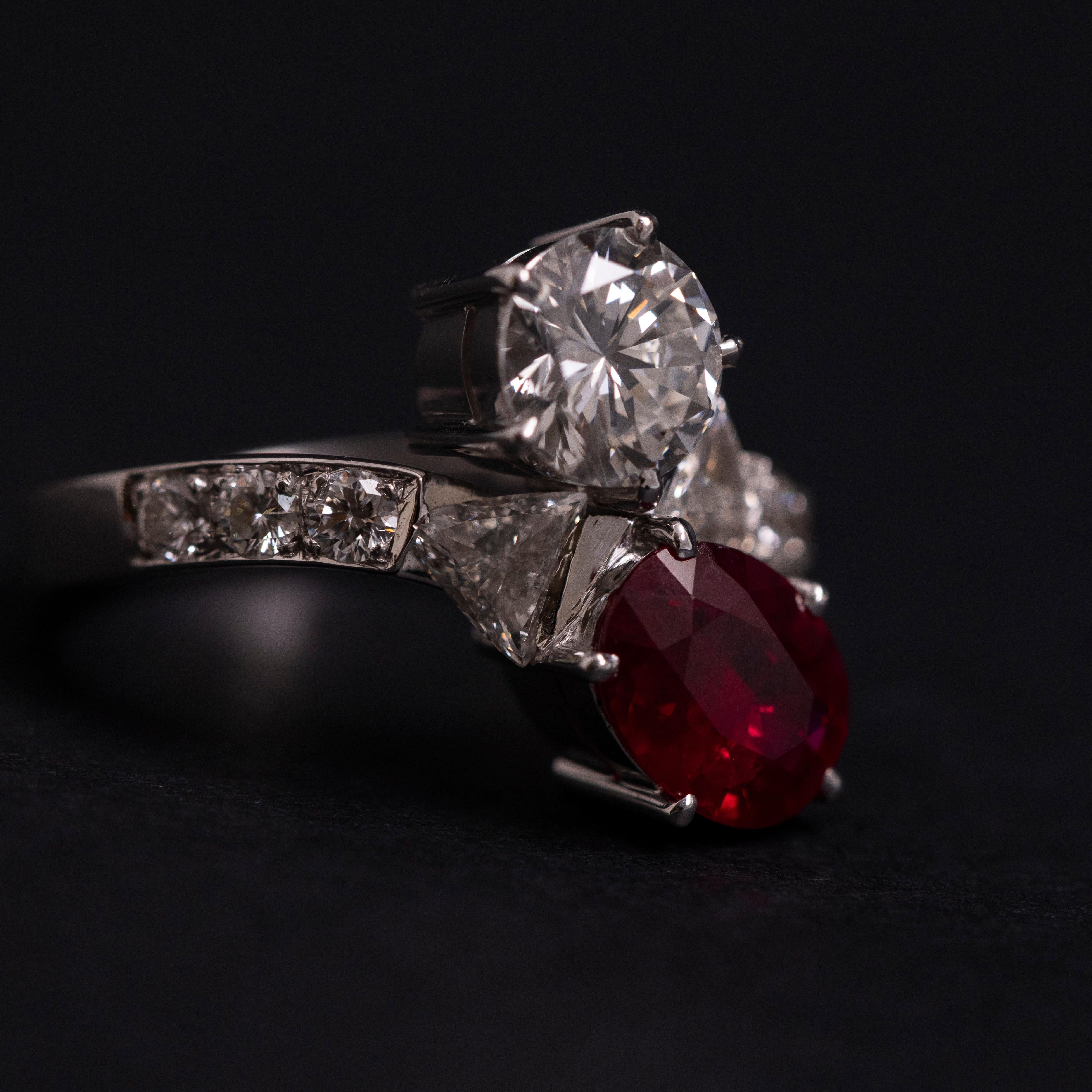 Oval Cut Certified Pigeon's Blood Burmese Burma Ruby Diamond Toi et Moi Engagement Ring For Sale