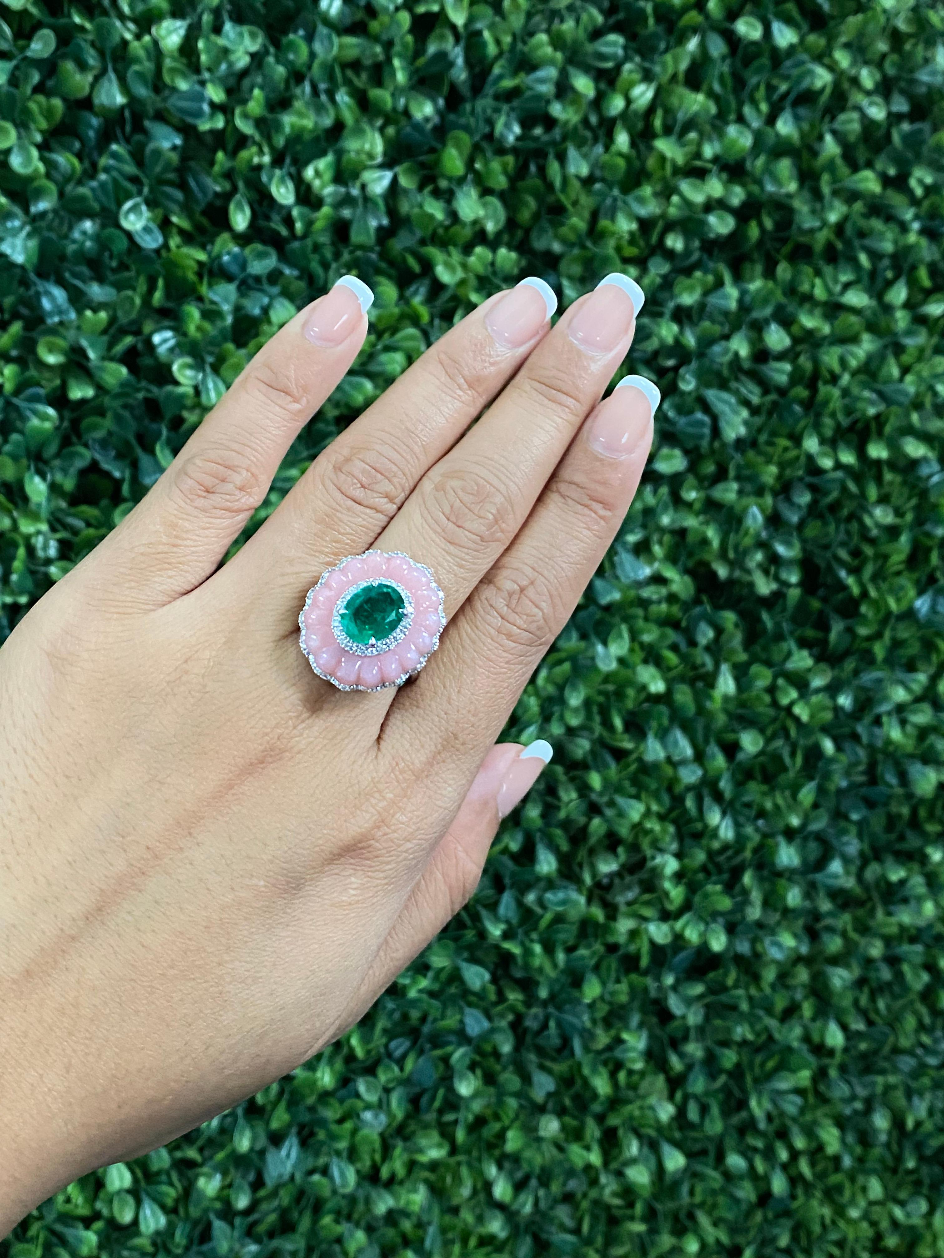 Certified Pink Opal And 7 Carat Colombian Emerald 18K Cocktail Ring For Sale 3
