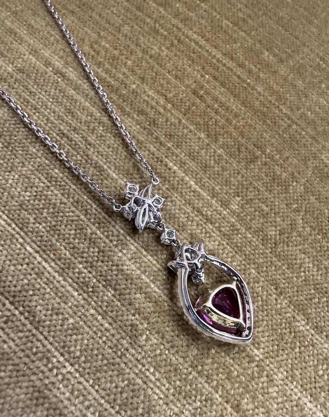 Certified Pink Sapphire and Diamond Pendant Necklace in 18k White Gold For Sale 1