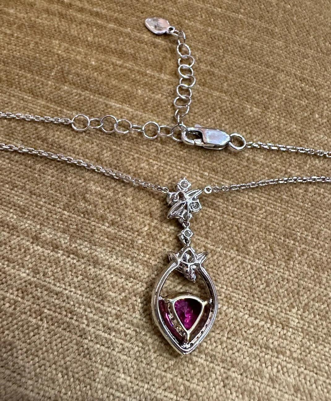 Certified Pink Sapphire and Diamond Pendant Necklace in 18k White Gold For Sale 2