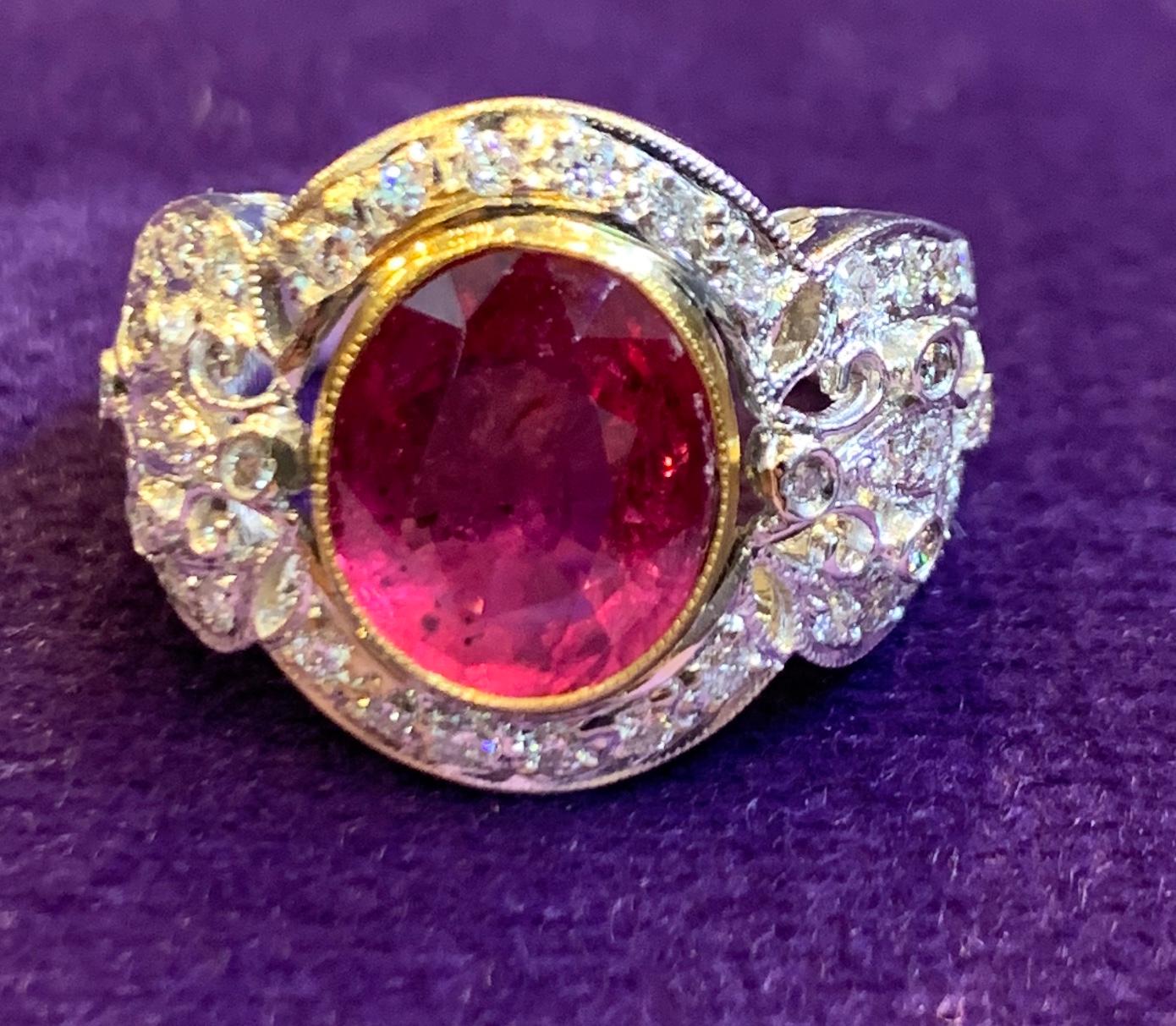Certified Pink Sapphire & Diamond Ring In Excellent Condition For Sale In New York, NY