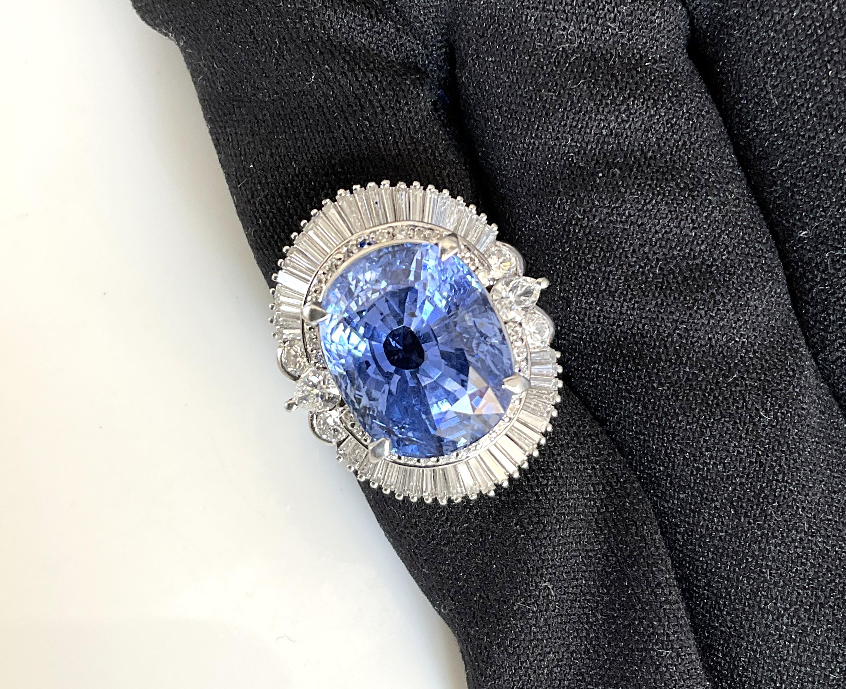 Certified Platinum Burma Blue Sapphire 17.4 Ct With 2.00 Ct Natural Diamond Ring For Sale 4
