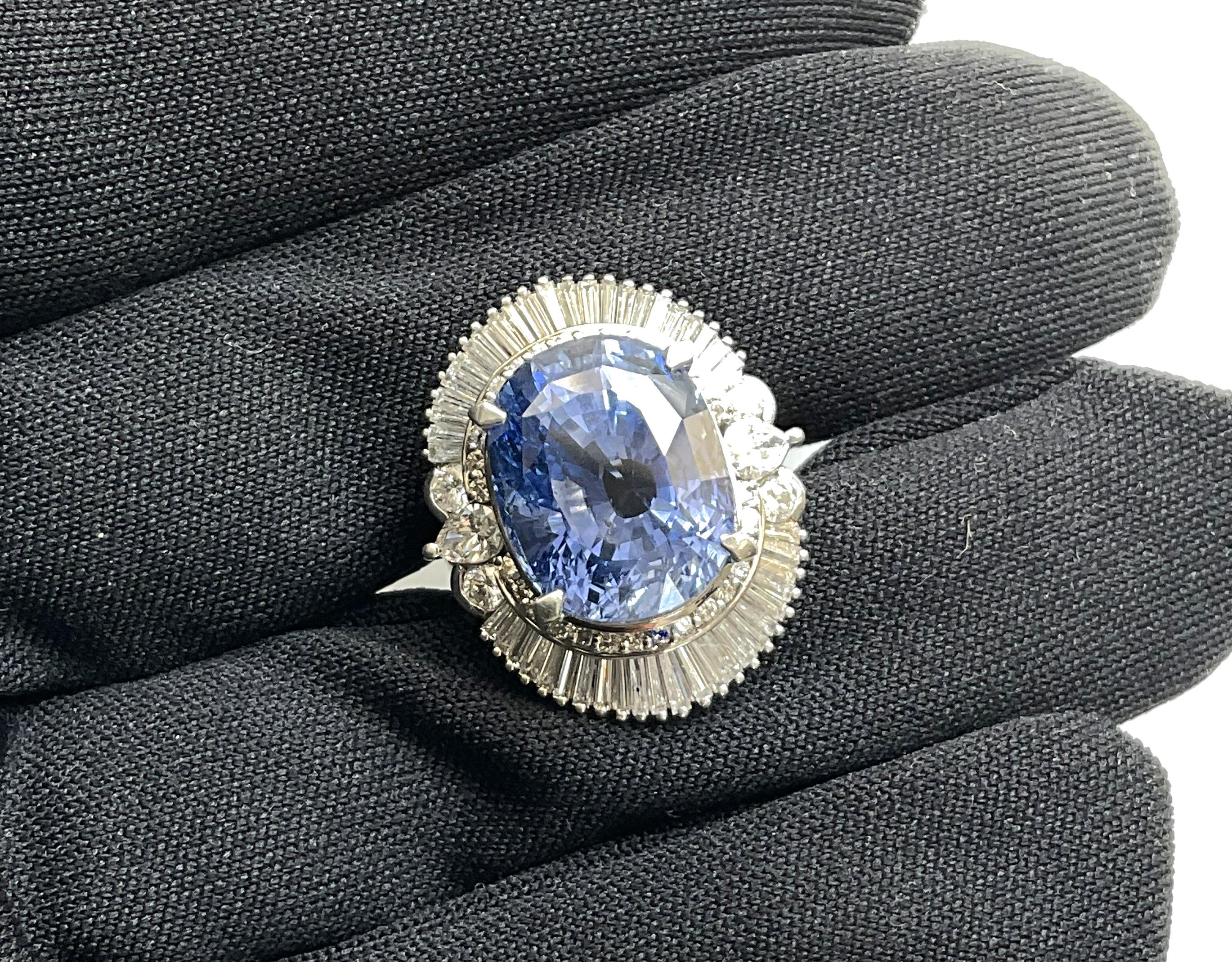 Zertifizierter Platin Burma Blauer Saphir 17,4 Karat mit 2,00 Karat natürlichem Diamantring (Ovalschliff) im Angebot