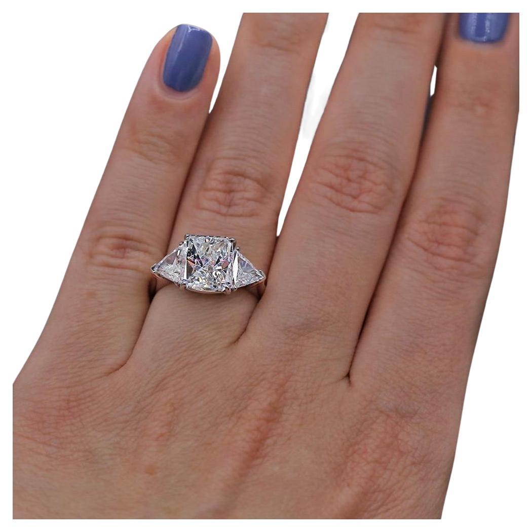 For Sale:  Certified Platinum Engagement Ring with 4.15 Ct of Total Diamond Weight