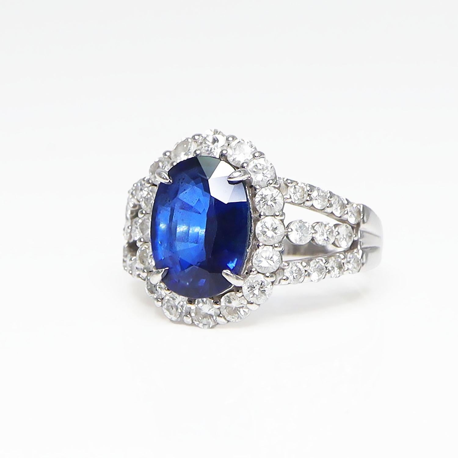Contemporary Certified PT950 4.82 ct Unheated Royal Blue Sapphire Engagement Ring For Sale
