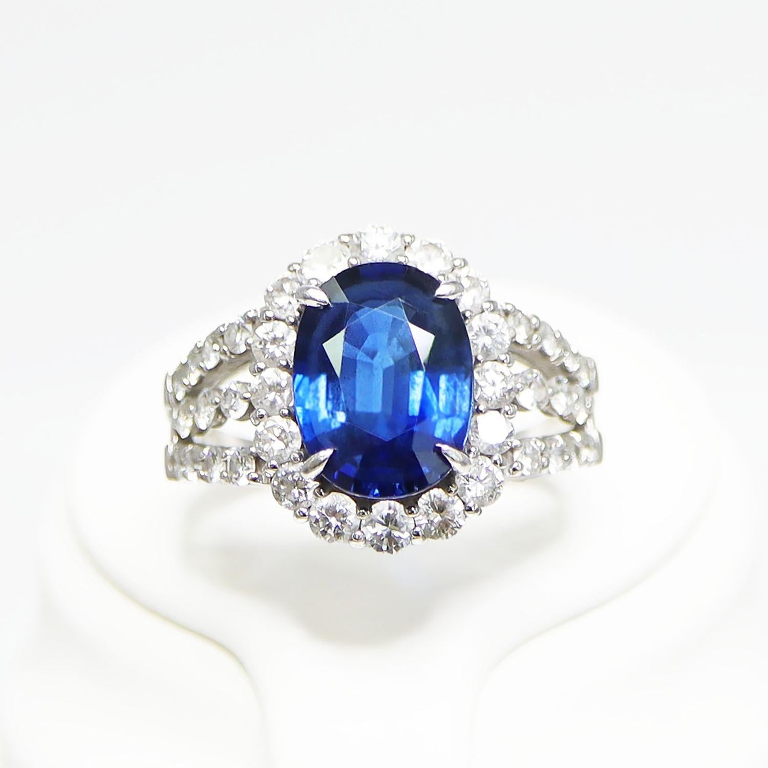 Oval Cut Certified PT950 4.82 ct Unheated Royal Blue Sapphire Engagement Ring For Sale