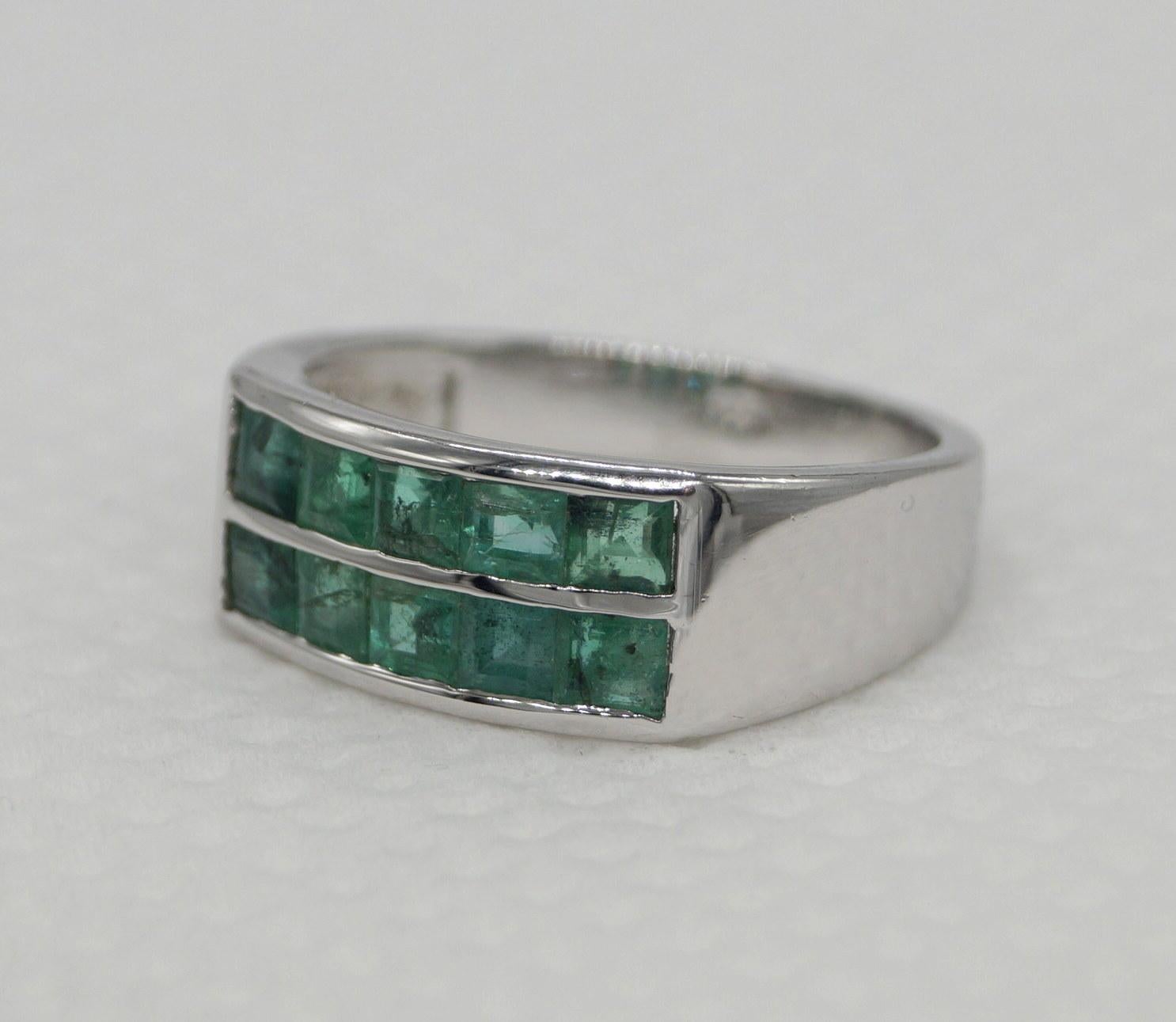 Art Nouveau Certified Real Natural AAA Emerald Sterling silver white gold-plated ring For Sale