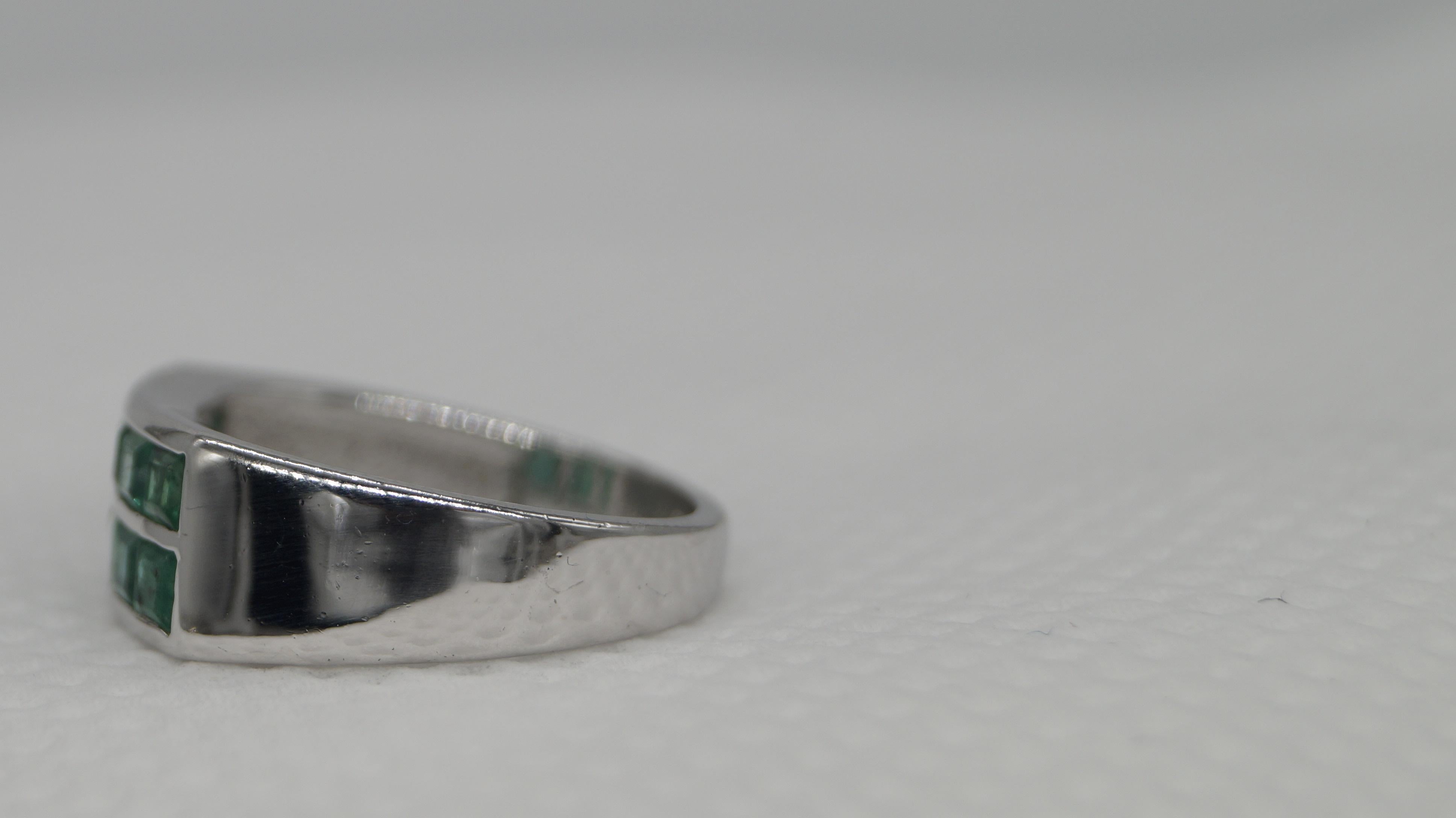 Baguette Cut Certified Real Natural AAA Emerald Sterling silver white gold-plated ring For Sale