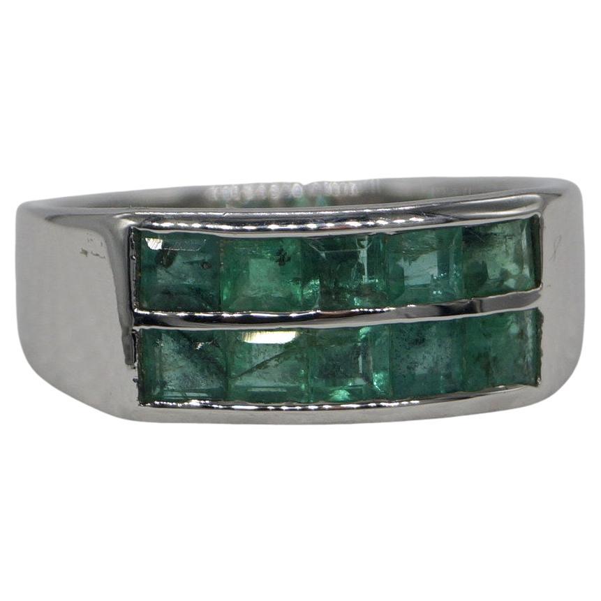 Certified Real Natural AAA Emerald Sterling silver white gold-plated ring For Sale