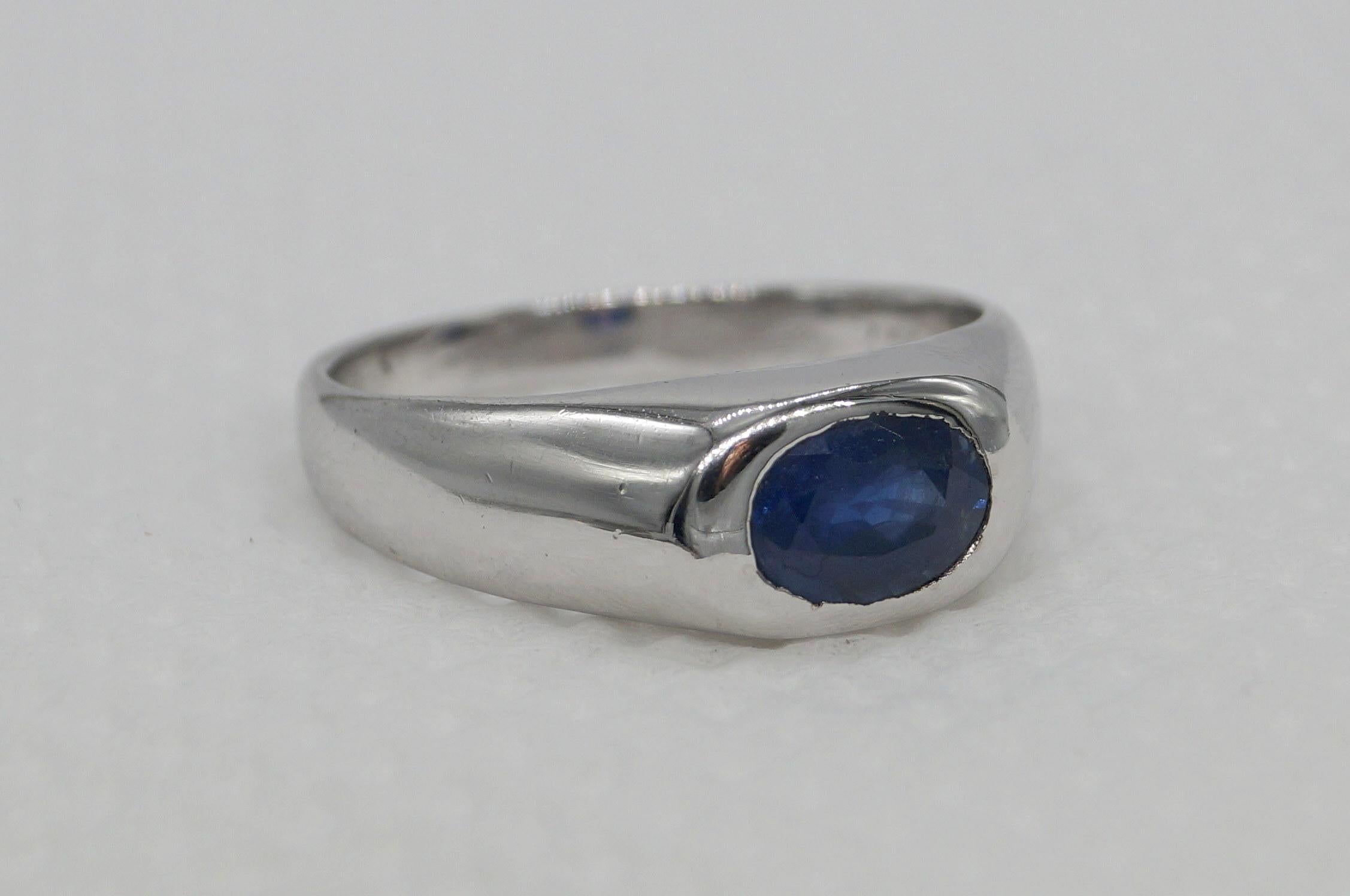 Art Nouveau Certified Real Natural Blue Sapphire Sterling silver white gold-plated ring For Sale