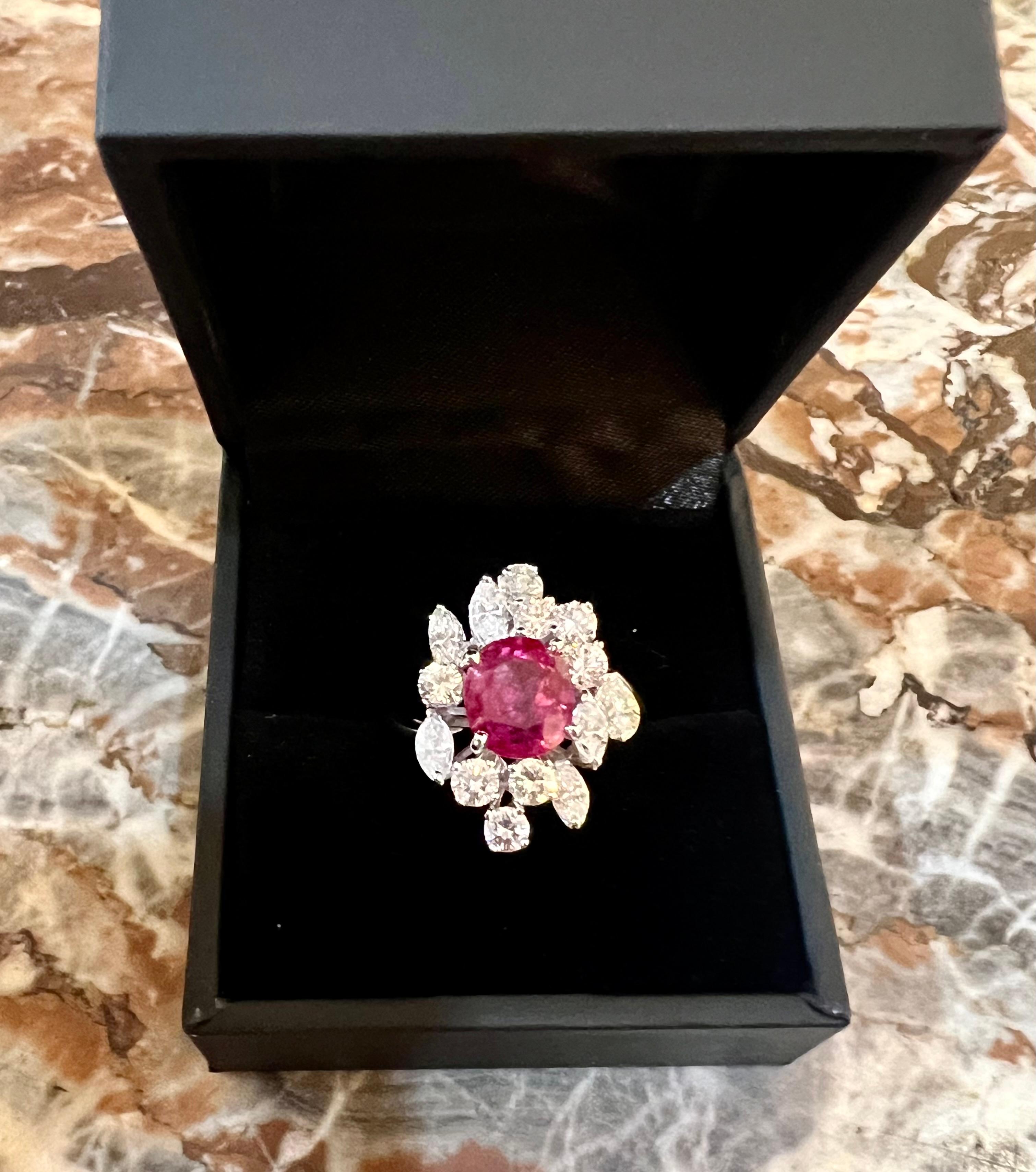 Mixed Cut Certified Retro Ruby Diamonds 18 Carats White Gold Ring For Sale