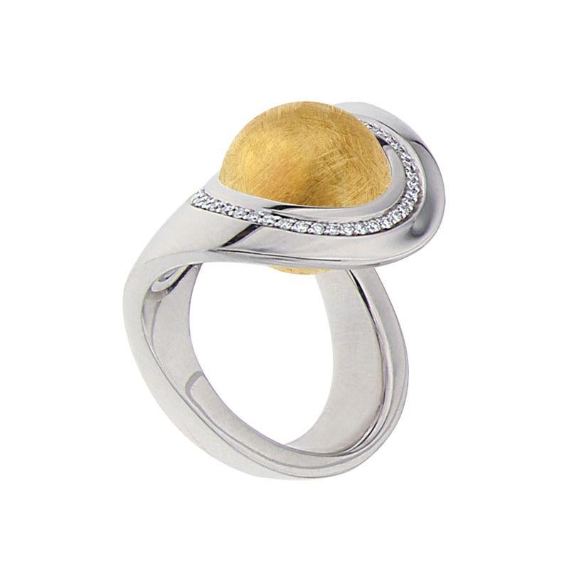 This entirely unique and handmade white golden ring with three Interchangeable gems, created by Katherine Berquin, a noted Belgian goldsmith, jewellery artist and gemmologist, consists of an 18 kt white golden ring, called the 