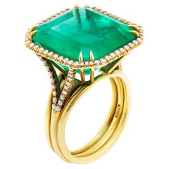 Certified Ring with 17.06ct Colombian Emerald