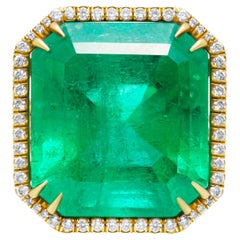 Certified Ring with 17.06ct Colombian Emerald