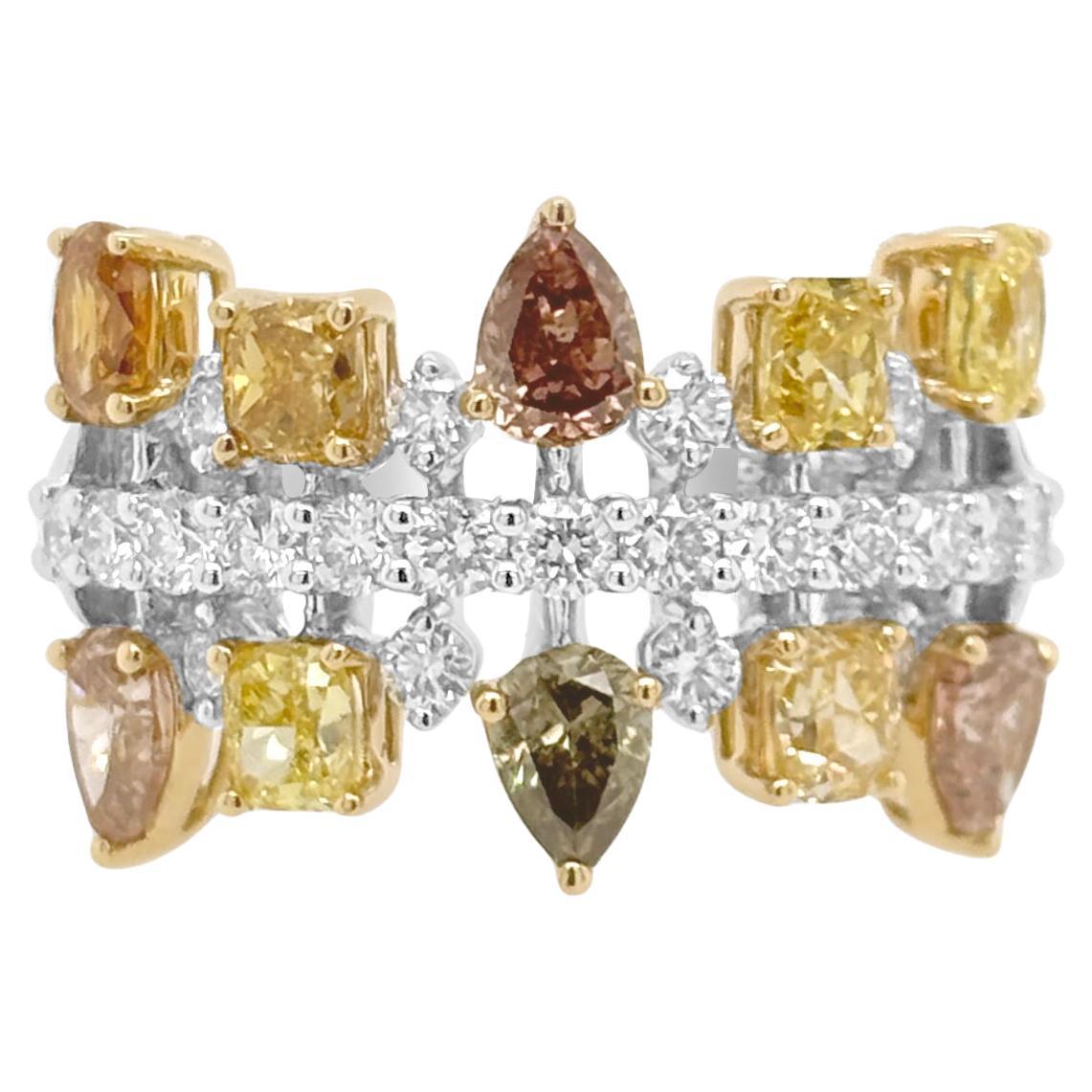 Anello certificato con diamanti naturali colorati e diamanti bianchi in oro 18 carati in vendita