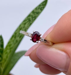Bague certifiée avec rubis naturel non chauffé et diamants, or blanc 14 carats