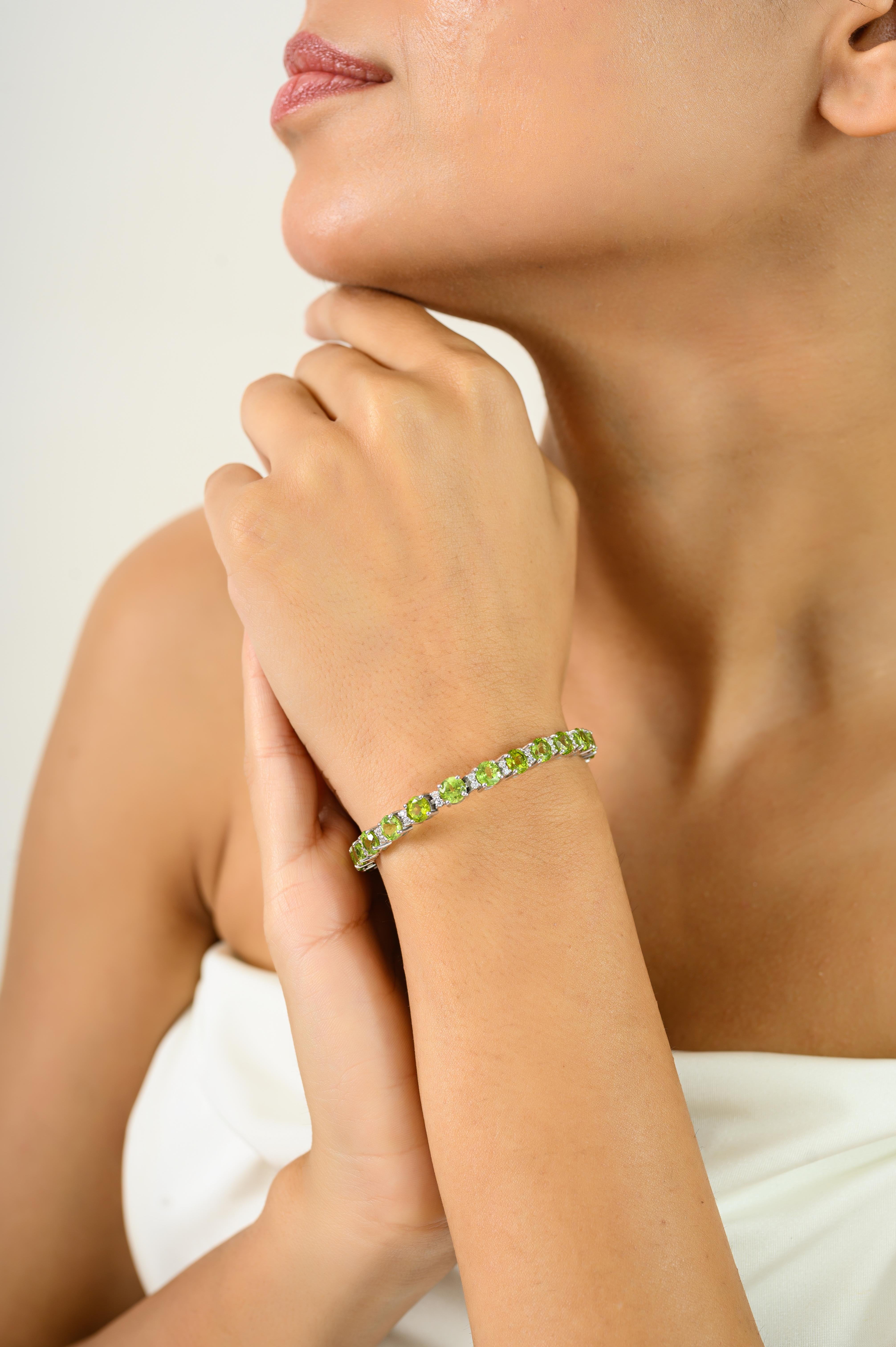 Bracelet de tennis pour femmes en argent 925 avec péridot certifié de taille ronde et CZ en vente 1