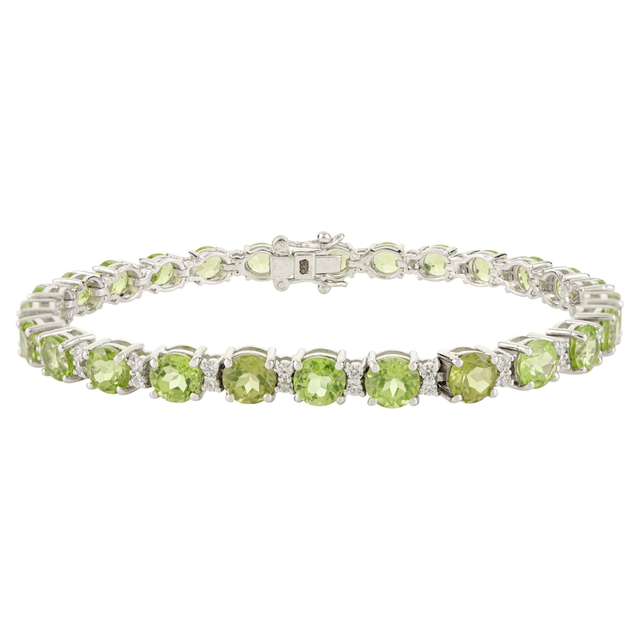 Bracelet de tennis pour femmes en argent 925 avec péridot certifié de taille ronde et CZ en vente