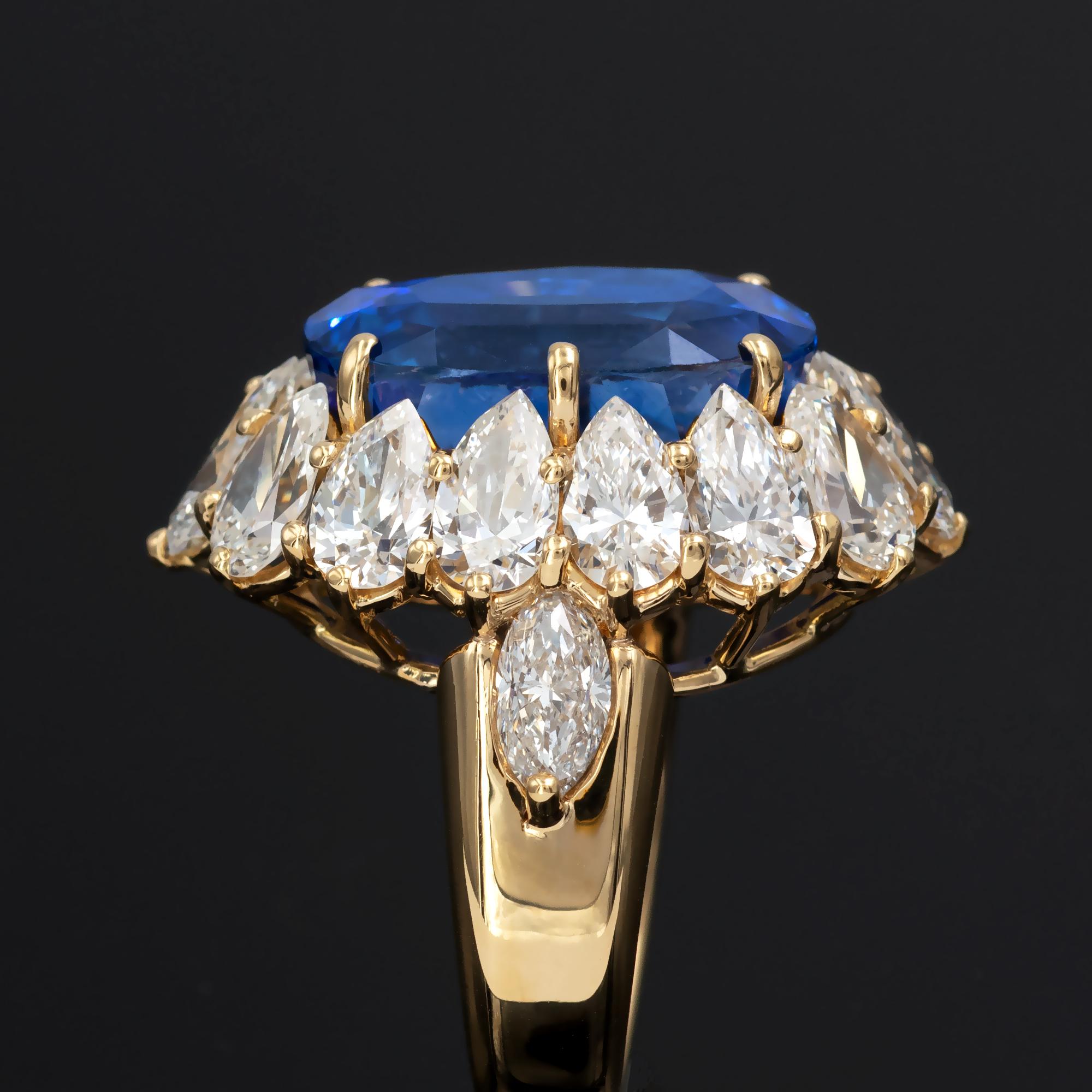 Women's Certified Royal Blue 17.38 Carat Sapphire and Diamond Ring For Sale