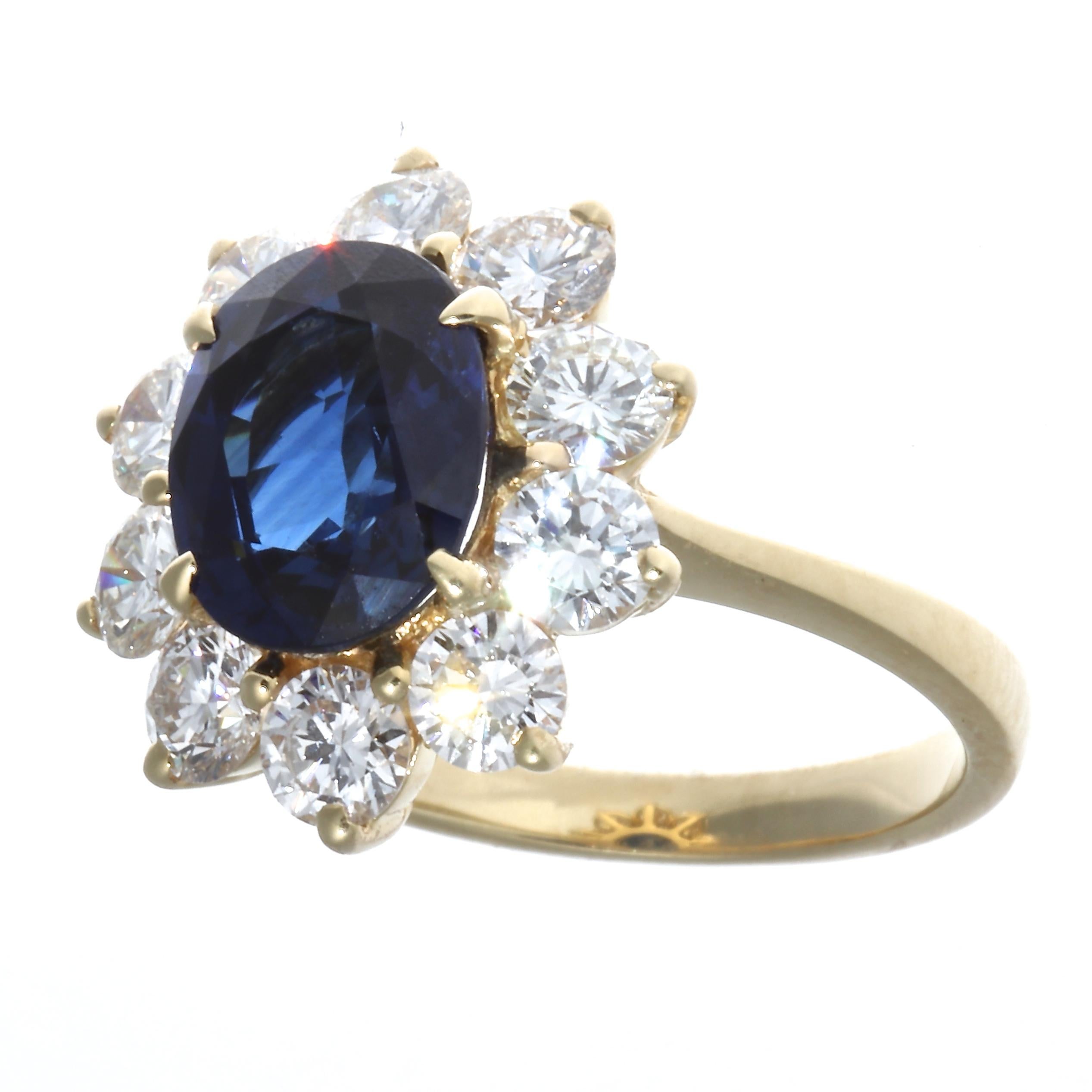 Contemporary Certified Royal Blue 3.08 Carat Sapphire Diamond 18 Karat Ring