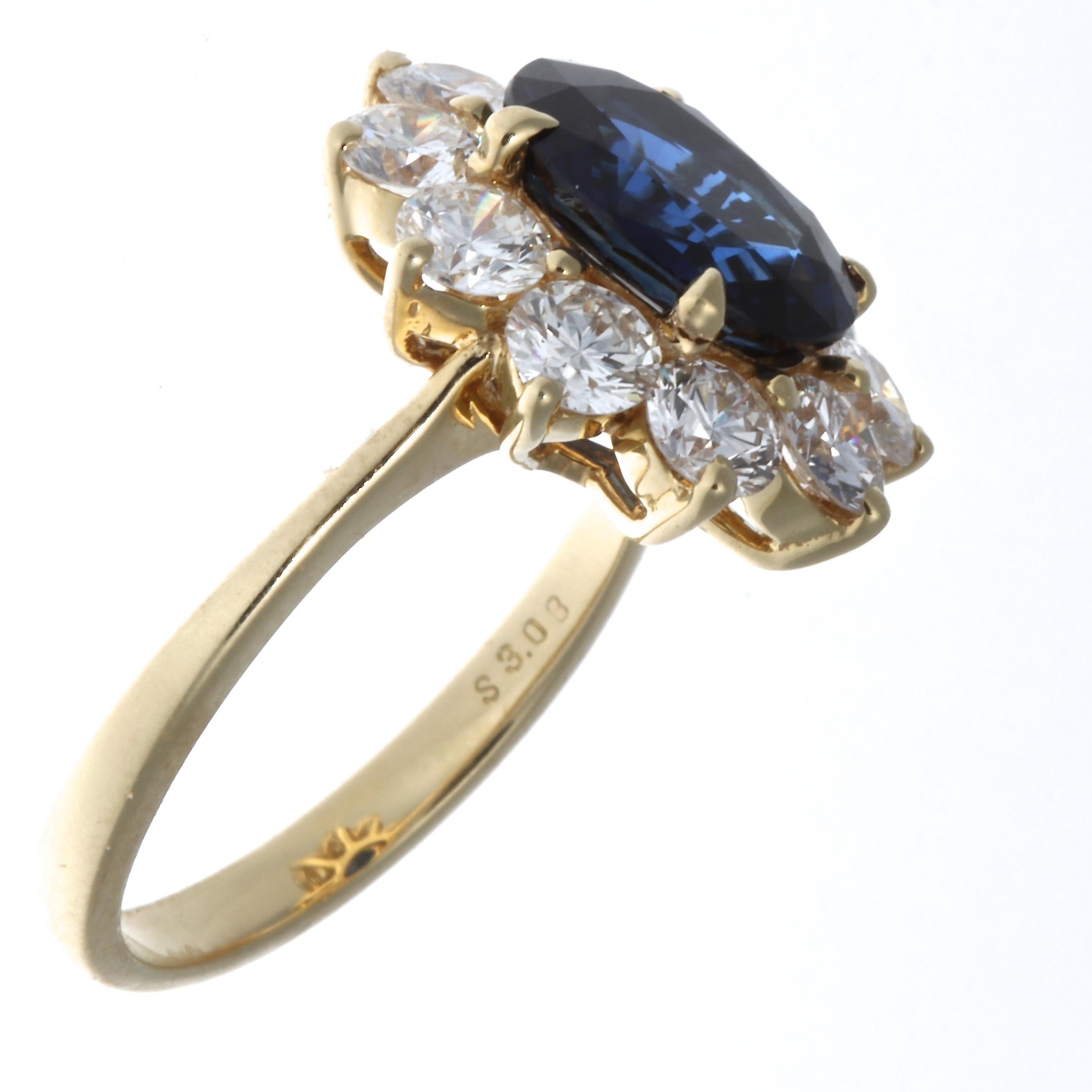 Oval Cut Certified Royal Blue 3.08 Carat Sapphire Diamond 18 Karat Ring