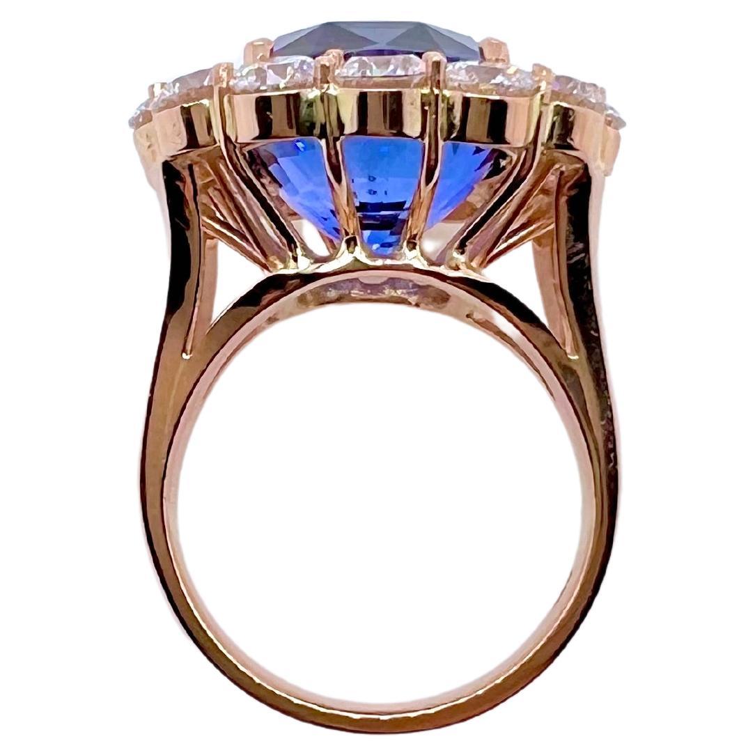 Certified Royal Blue Sapphire Ring with Round Diamonds in 18k Rose Gold In New Condition For Sale In Carrollton, TX
