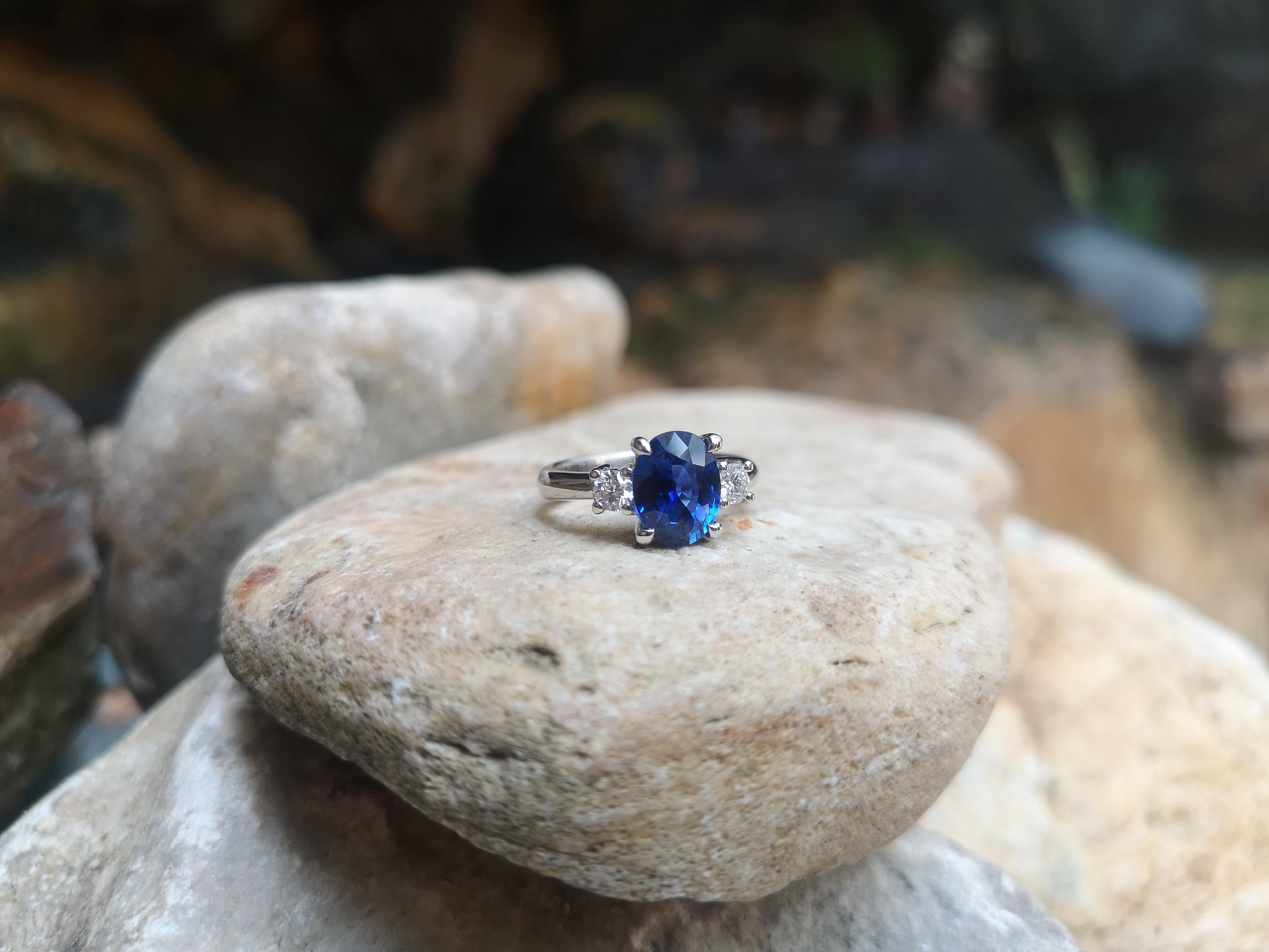 Certified Royal Blue Sapphire with Diamond Ring Set in Platinum 950 Settings For Sale 3